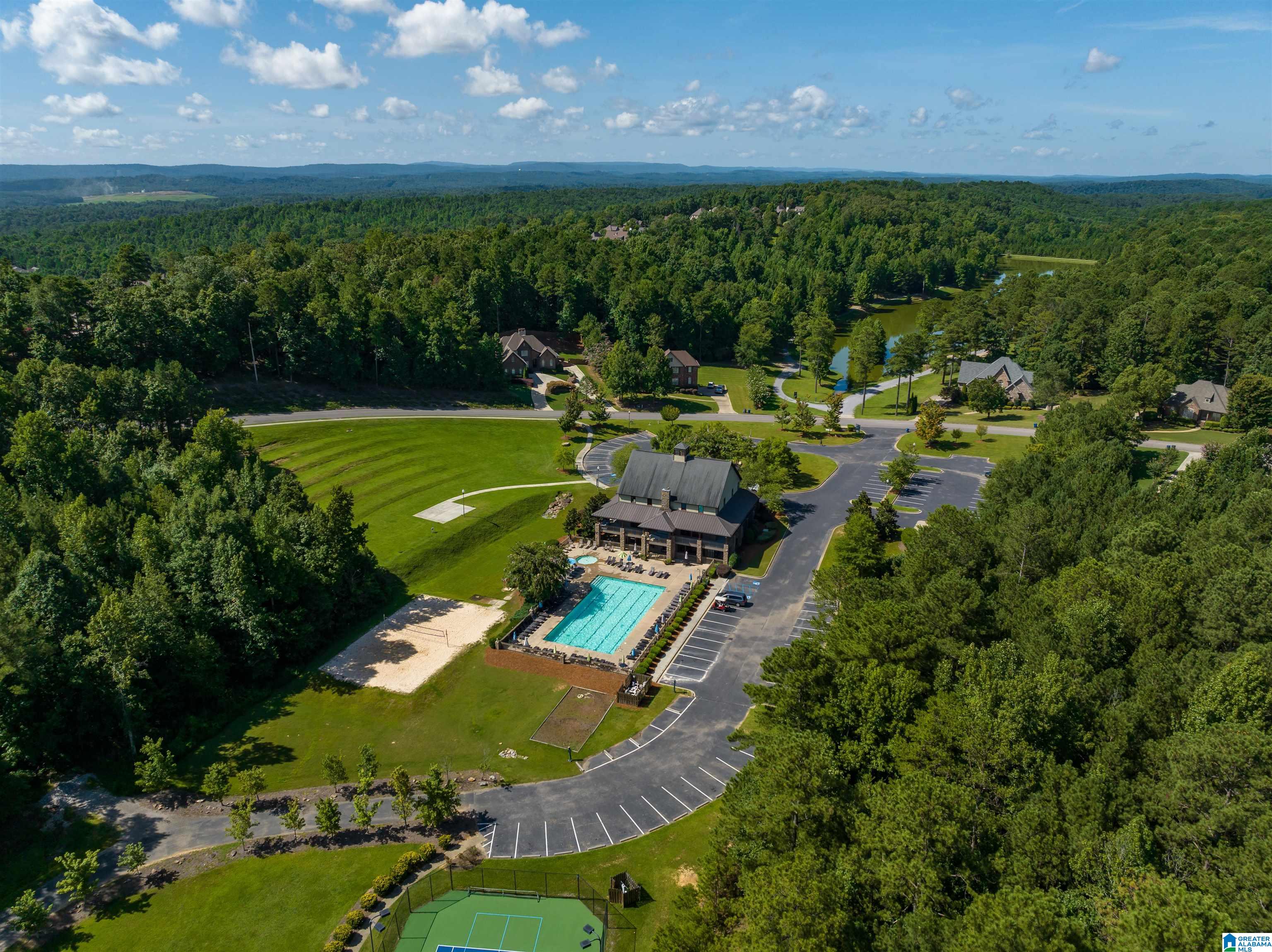 4th image of 375 Lakeridge Dr, Trussville, AL 35173 | MLS# 21461480
