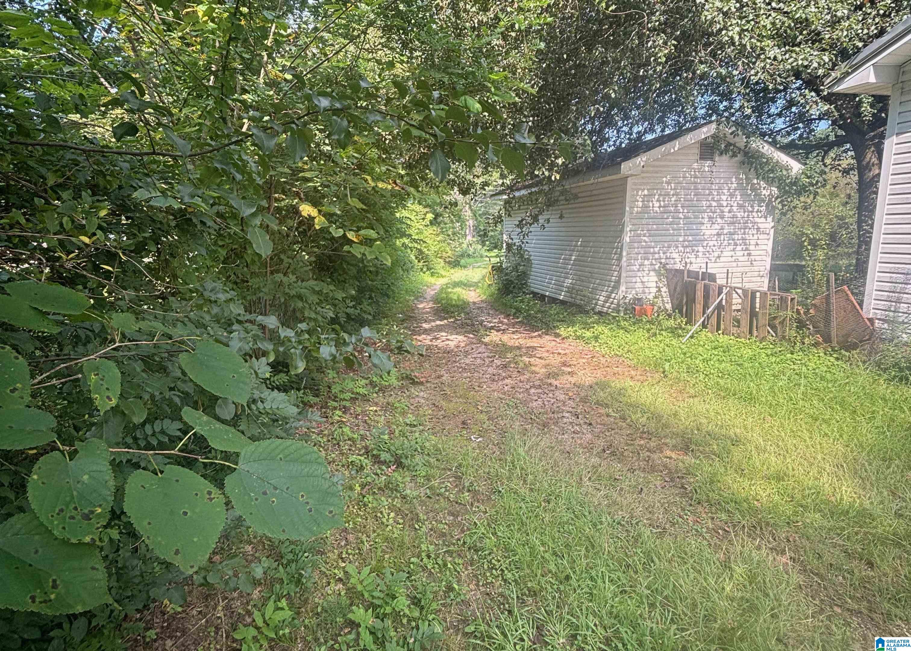 4th image of 2124 Morgan Road, Bessemer, AL 35022 | MLS# 21461507