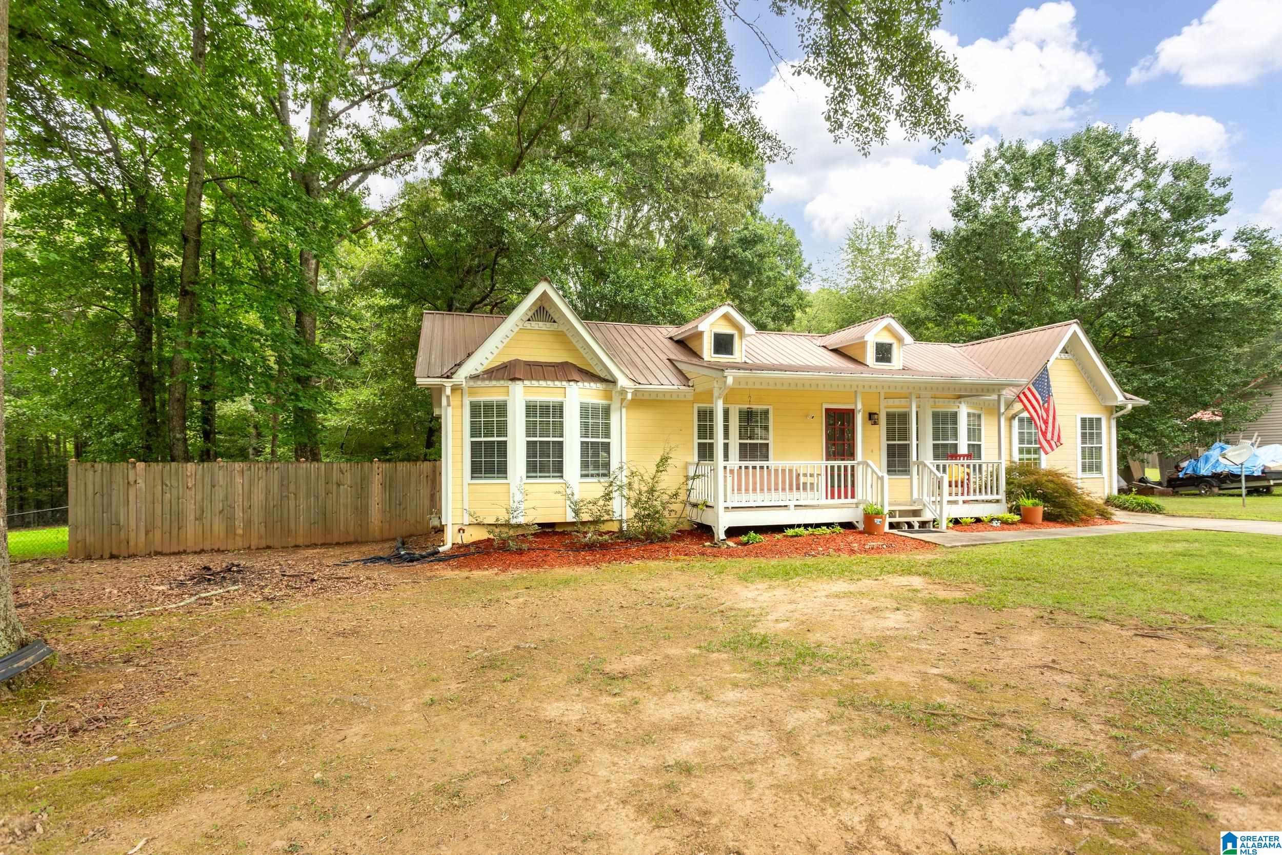 Photo 3 of Single family home for sale at 200 Crawford Dr, Springville, AL 35146 | MLS# 21461516 | Listing updated on 2026-09-22