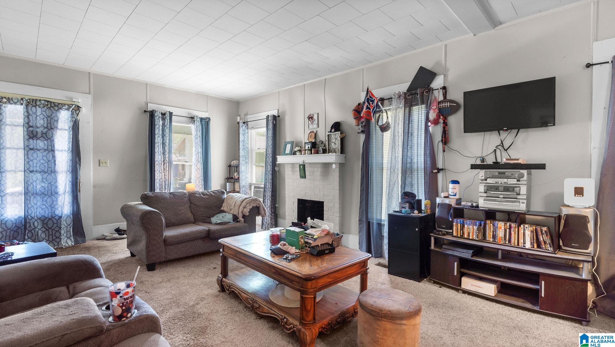 Photo 3 of Single family home for sale at 524 34th Avenue, Tuscaloosa, AL 35401 | MLS# 21461519 | Listing updated on 2026-09-21