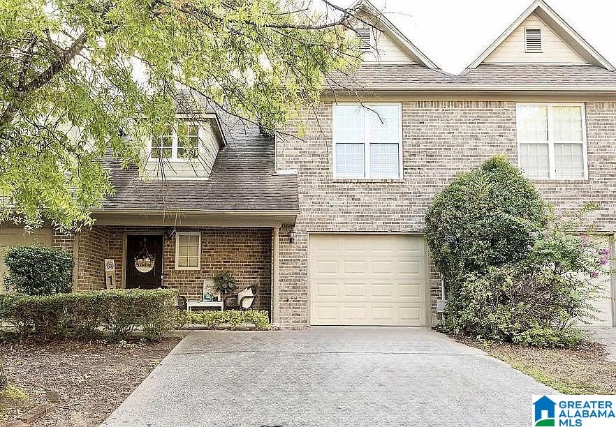 Photo 1 of Townhouse for sale at 135 Reach Way, Birmingham, AL 35242 | MLS# 21461561 | Listing updated on 2026-08-08