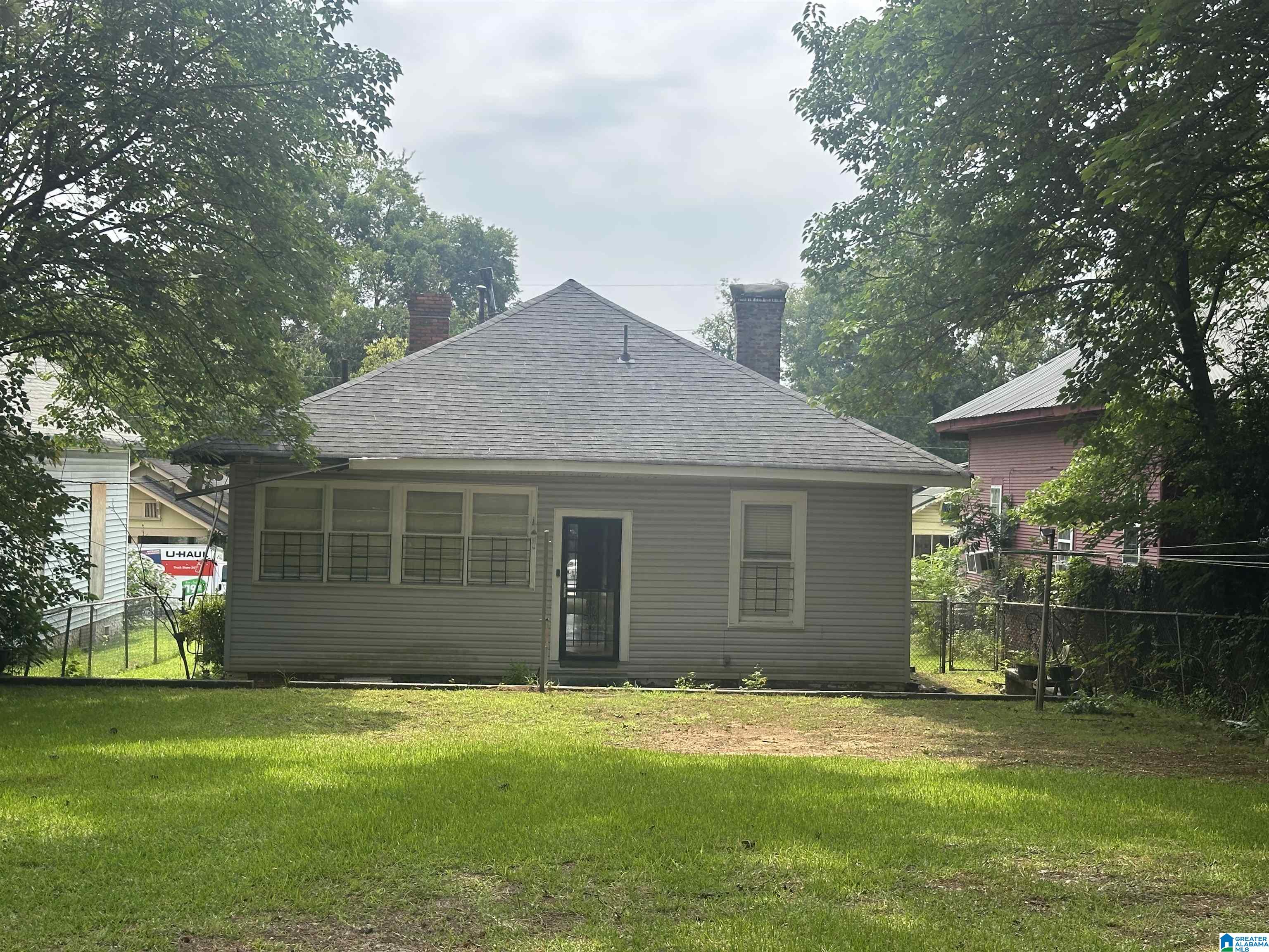 Photo 4 of Single family home for sale at 1704 Mcmillon Ave SW, Birmingham, AL 35211 | MLS# 21461573 | Listing updated on 2026-08-22