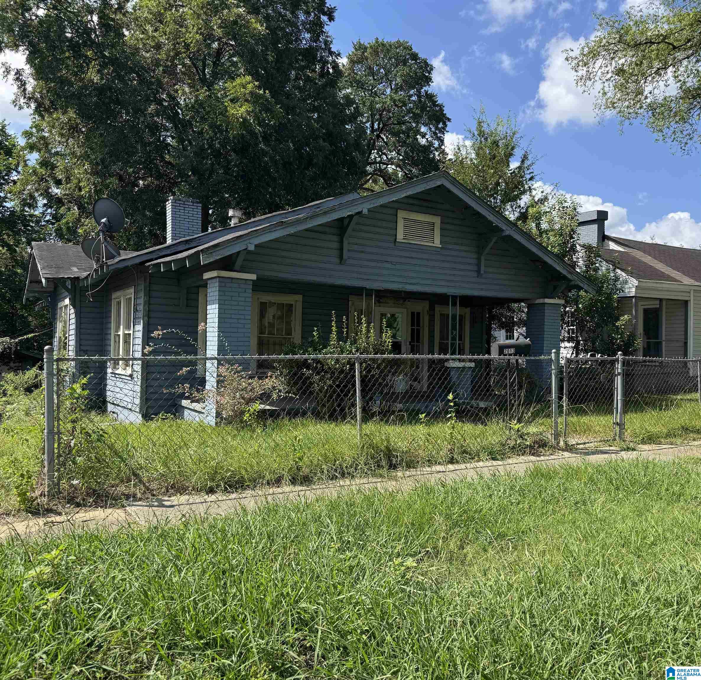 Single family home for sale at 2013 33rd Avenue N, BIRMINGHAM, AL 35207 | MLS# 21461574