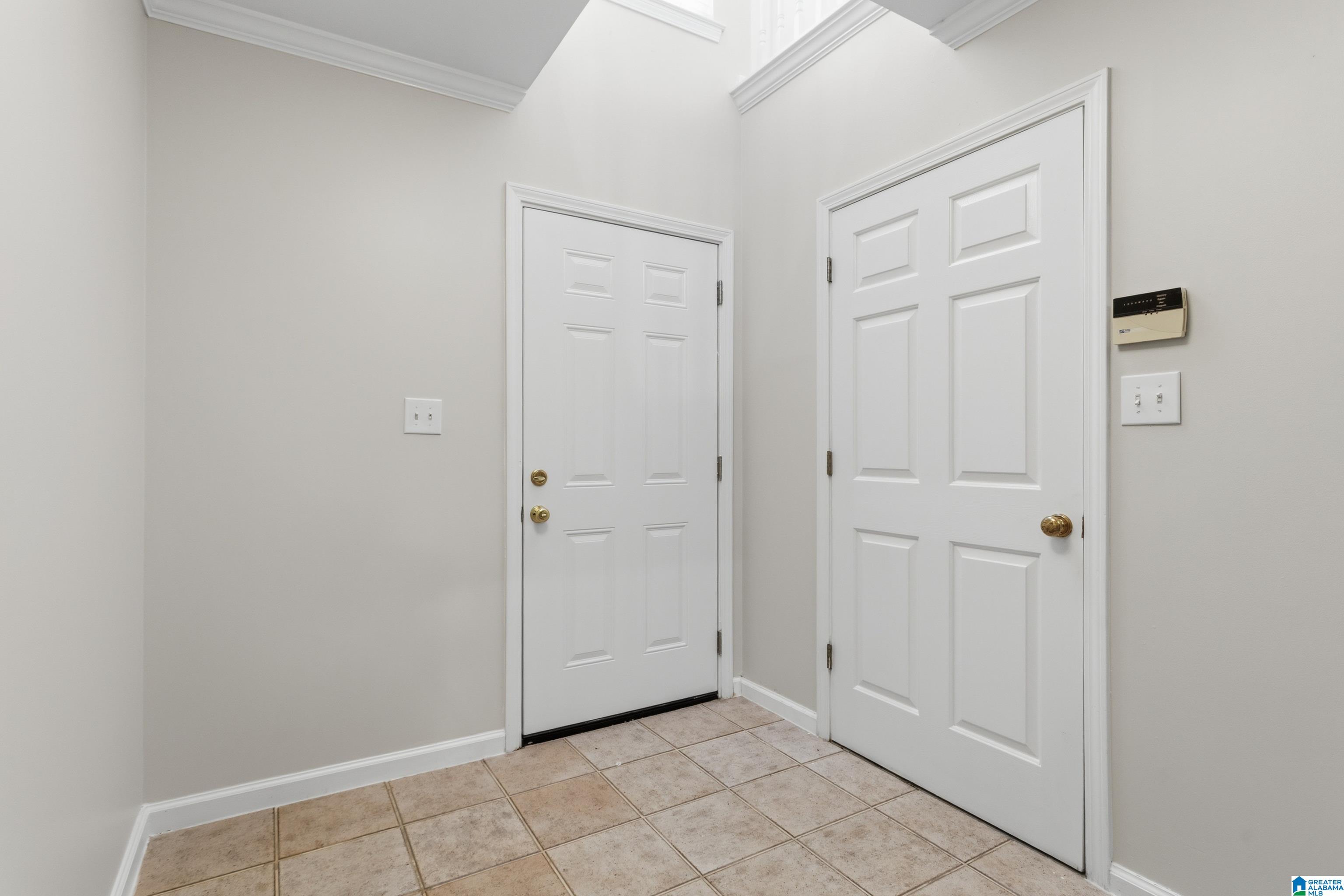 Photo 3 of Townhouse for sale at 207 Meadow Croft Cir, Birmingham, AL 35242 | MLS# 21461583 | Listing updated on 2026-08-18