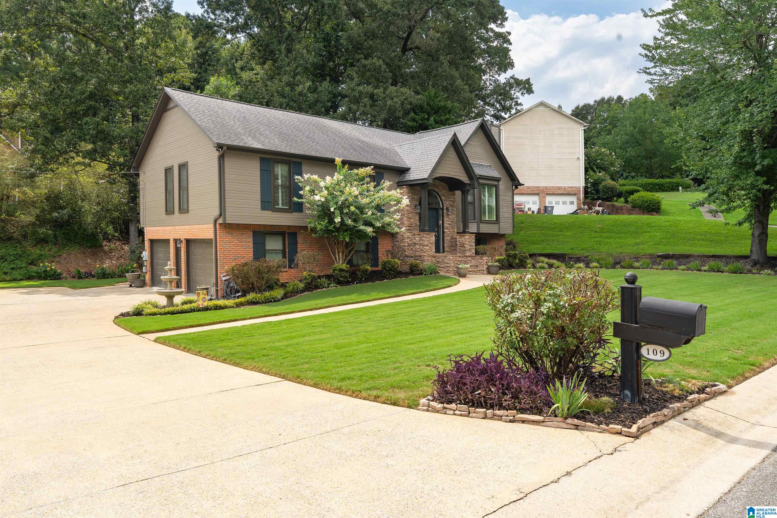 3rd image of 109 Saint Charles Dr, Helena, AL 35080 | MLS# 21461587