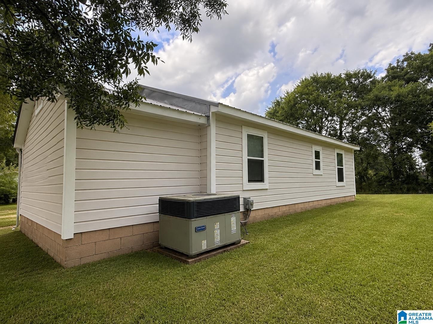 Photo 3 of Single family home for sale at 202 Nassau St, Talladega, AL 35160 | MLS# 21461630 | Listing updated on 2026-08-09