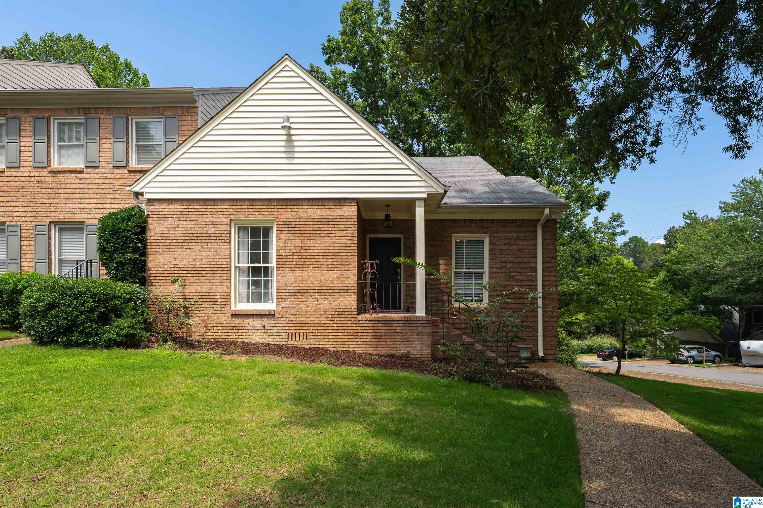 1st image of 4662 Round Forest Dr, Birmingham, AL 35213 | MLS# 21461631