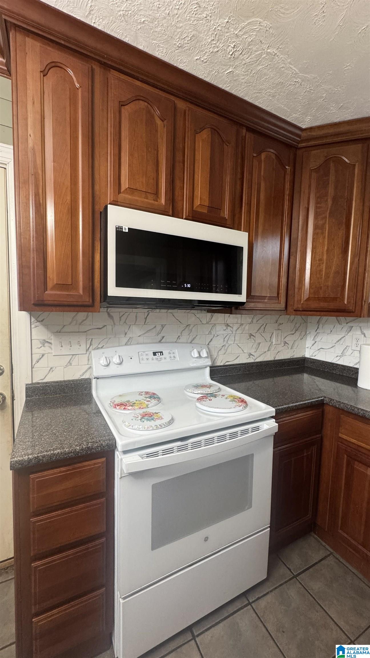 Photo 3 of Sale Pending at 306 W Roberts Ave, Talladega, AL 35160 | MLS# 21461639 | Listing updated on 2026-08-26