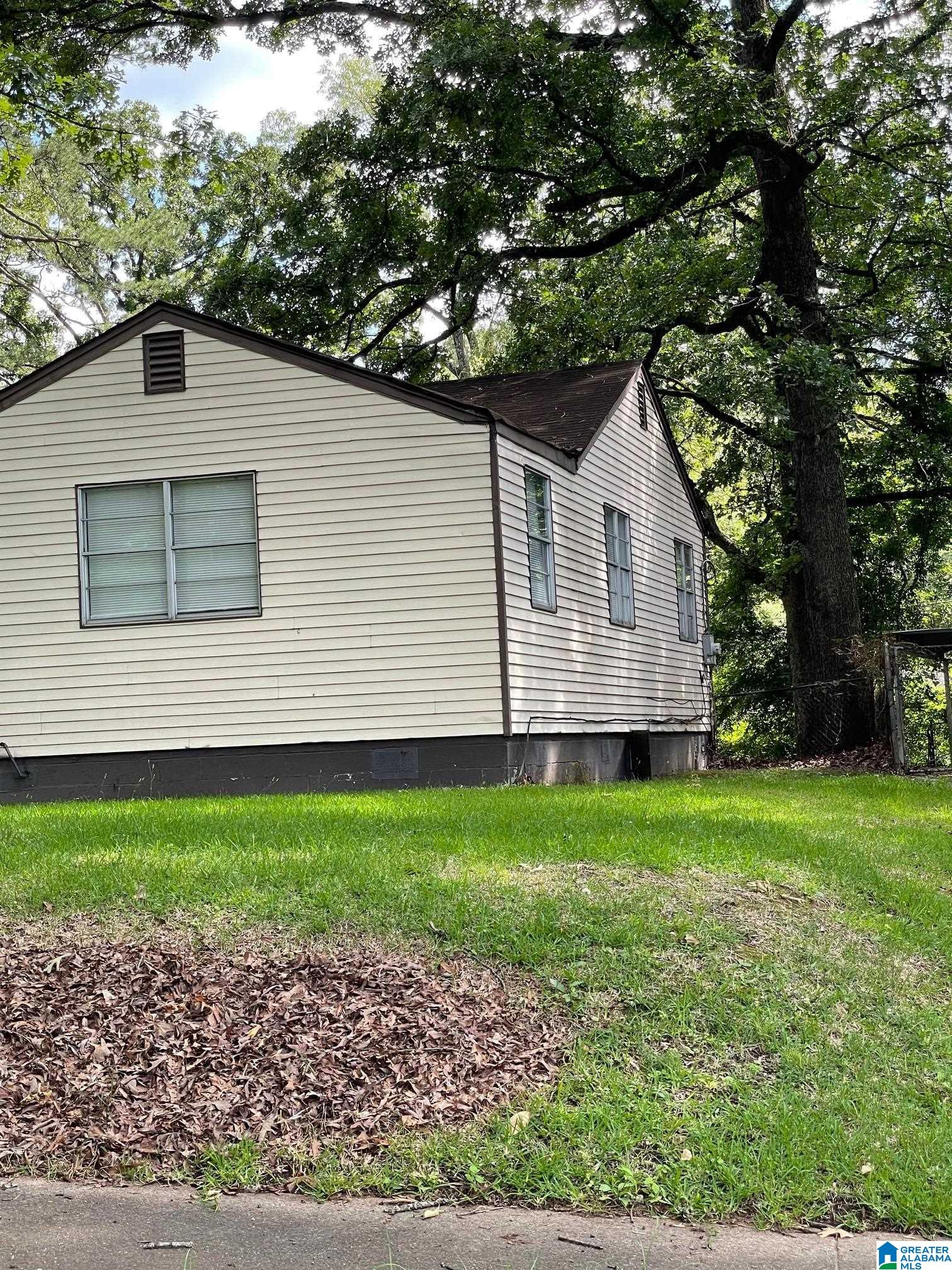 3rd image of 521 Osceola Circle, Fairfield, AL 35064 | MLS# 21461647