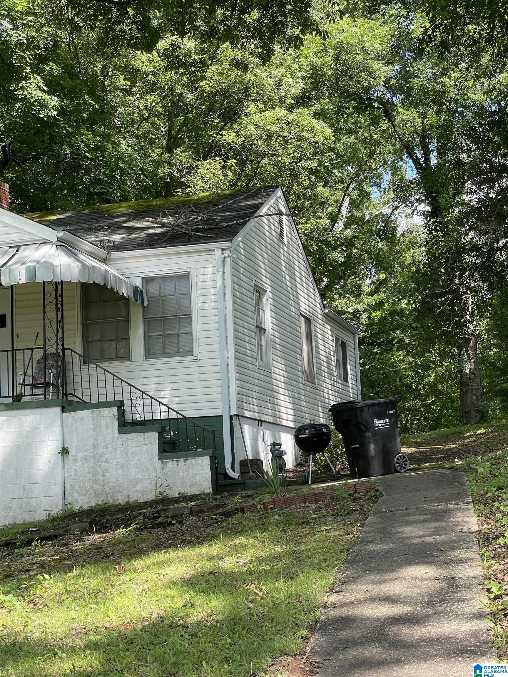 3rd image of 5703 Avenue O, Bessemer, AL 35020 | MLS# 21461650