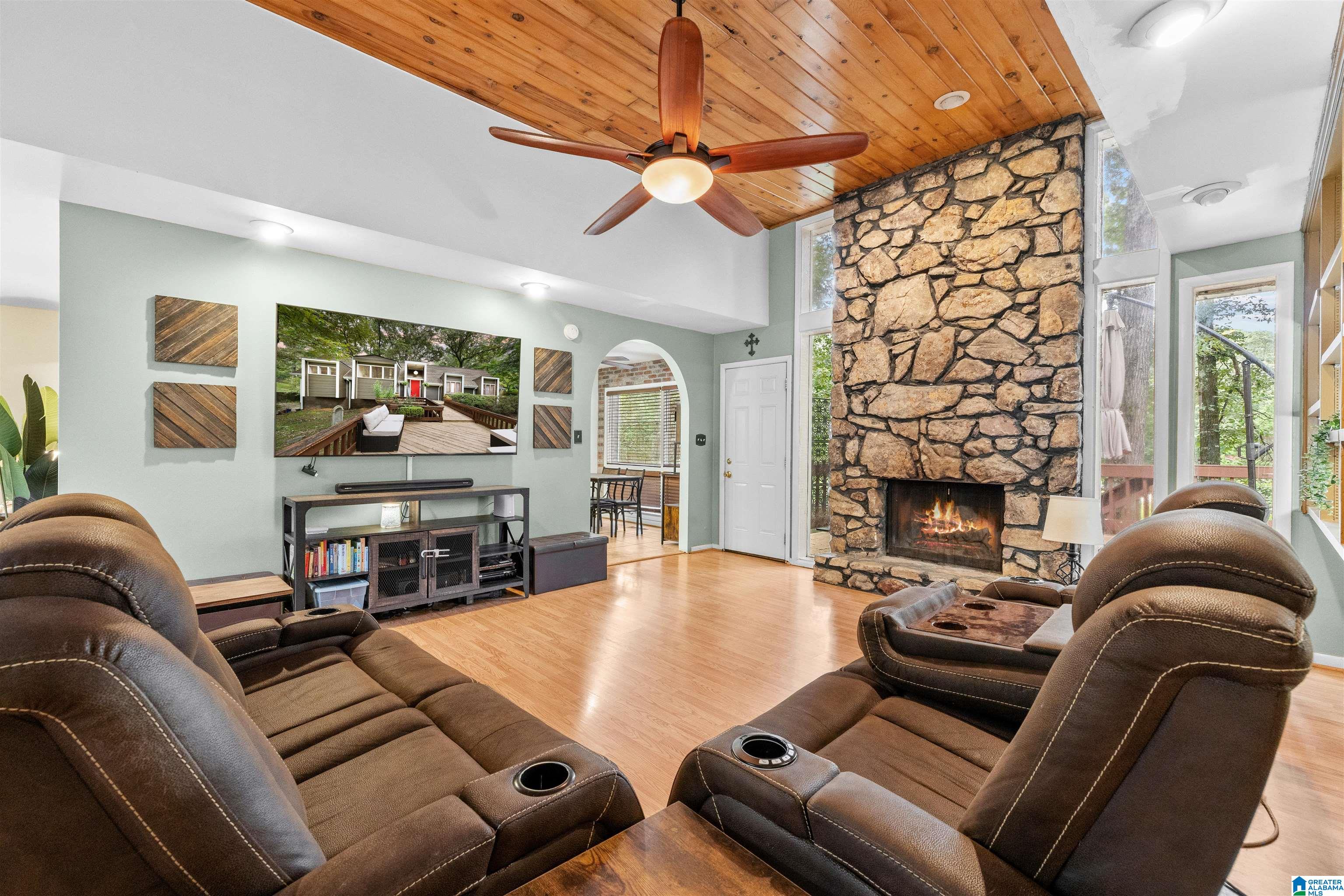 4th image of 1825 Chandamont Circle, Pelham, AL 35124 | MLS# 21461661