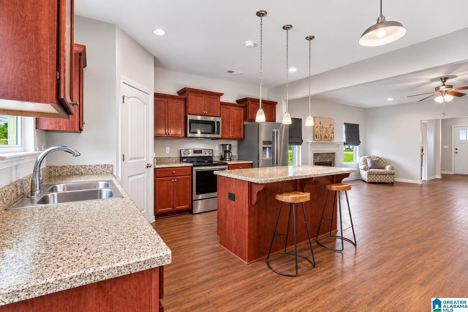 Photo 2 of Single family home for sale at 324 Shelby Farms Ln, Alabaster, AL 35007 | MLS# 21461672 | Listing updated on 2026-09-23