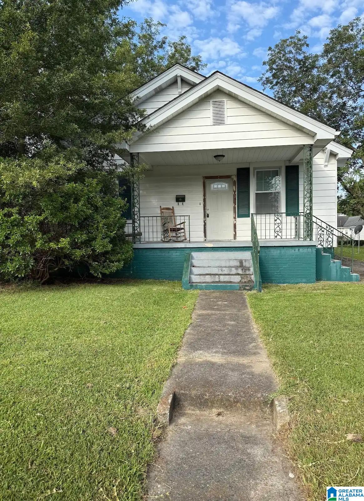 1st image of 1231 Grant Avenue, Gadsden, AL 35903 | MLS# 21461678