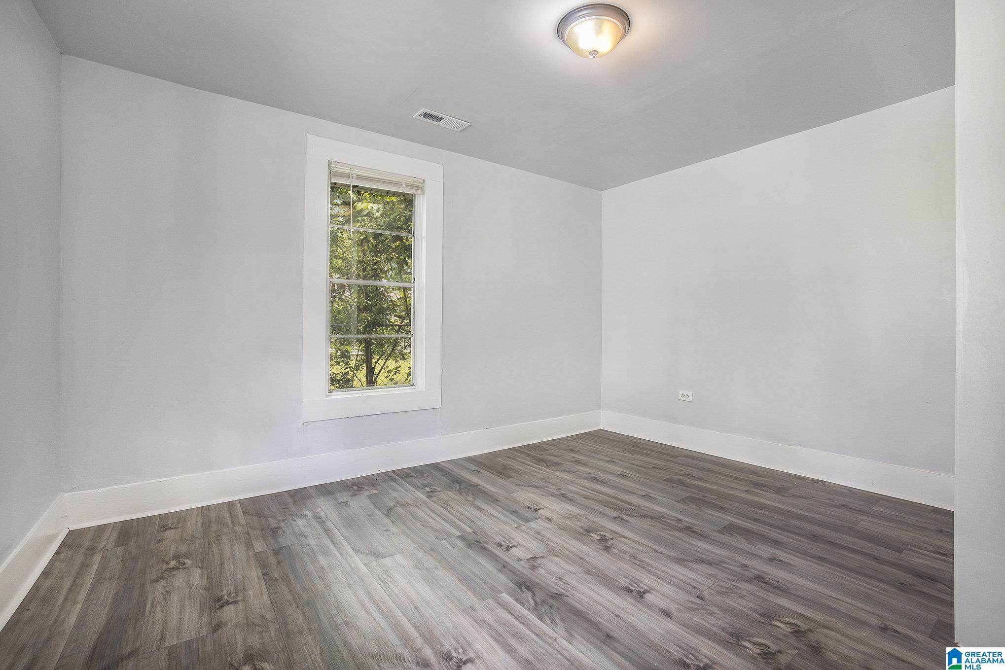 Photo 3 of Sale Pending at 3435 31st Place, Birmingham, AL 35207 | MLS# 21461718 | Listing updated on 2026-08-27