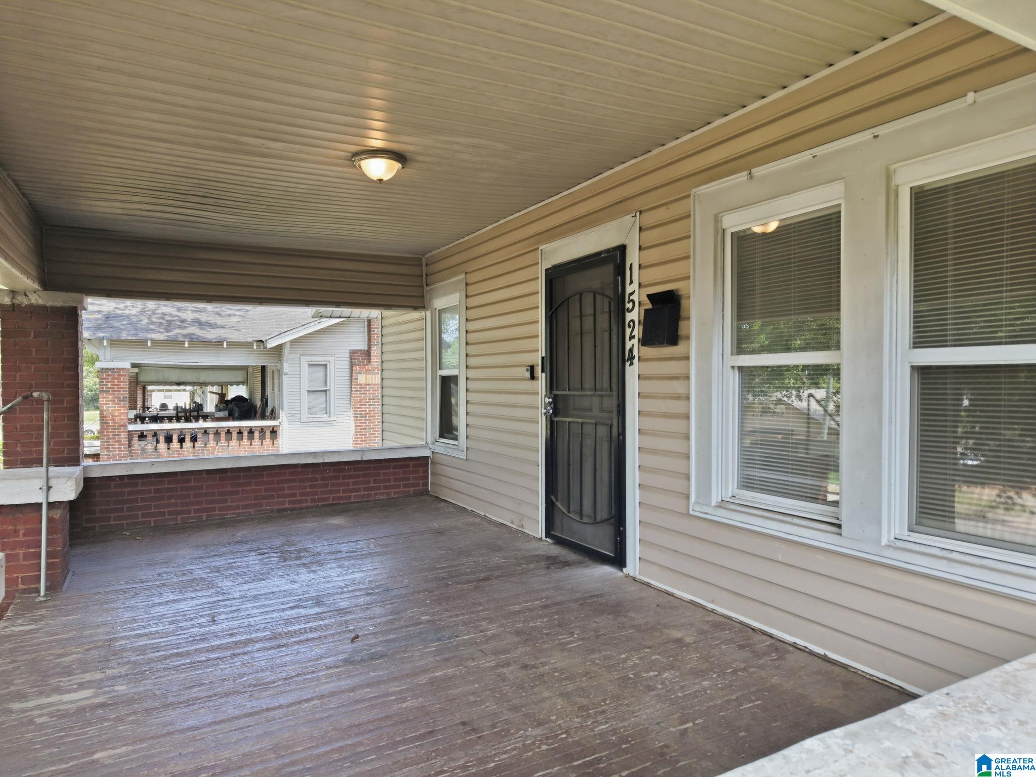 Photo 1 of Single family home for sale at 1524 Warrior Rd, Birmingham, AL 35218 | MLS# 21461737 | Listing updated on 2026-08-10