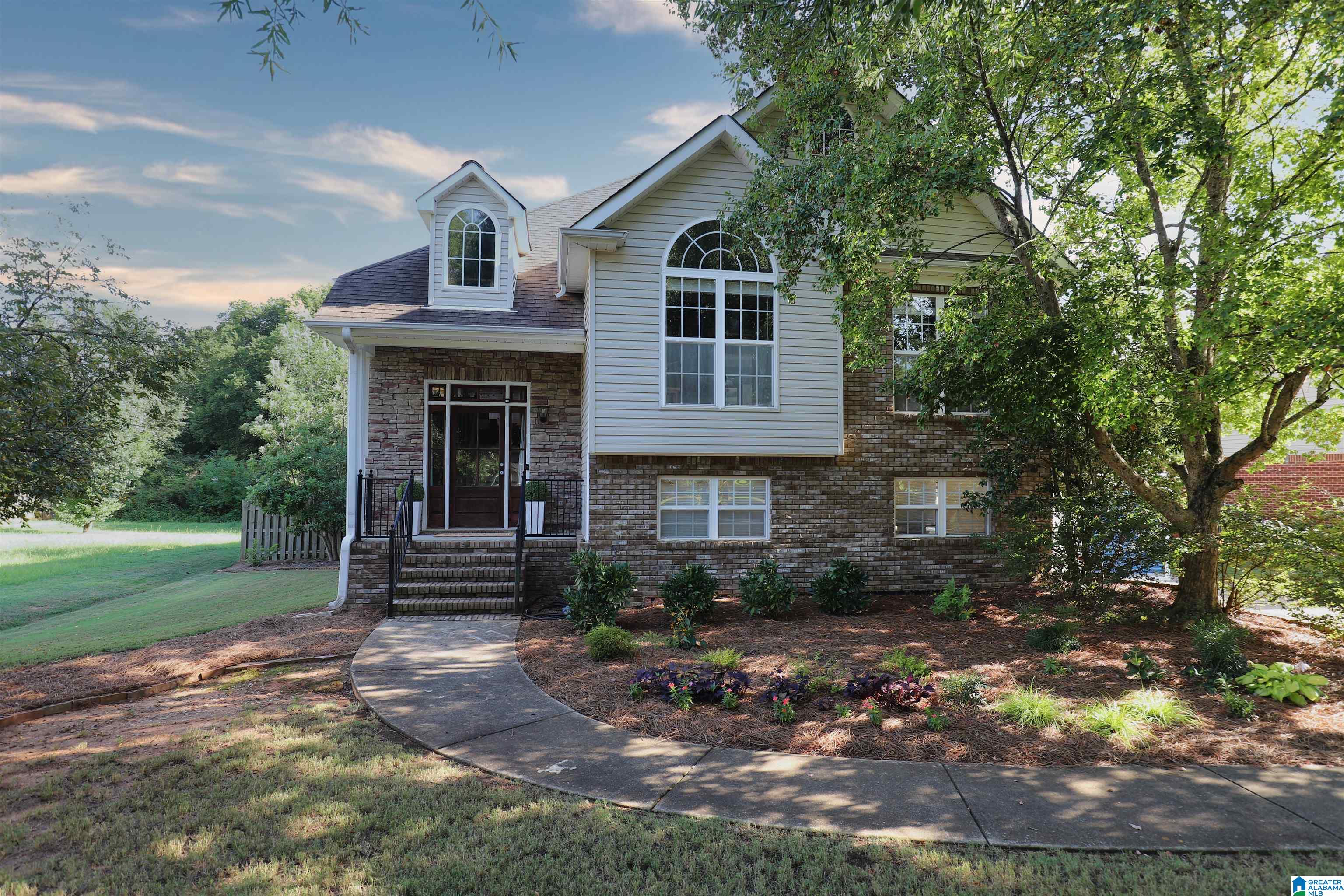 Photo 1 of Single family home for sale at 113 Morning Mist Trl, Alabaster, AL 35007 | MLS# 21461756 | Listing updated on 2026-09-14