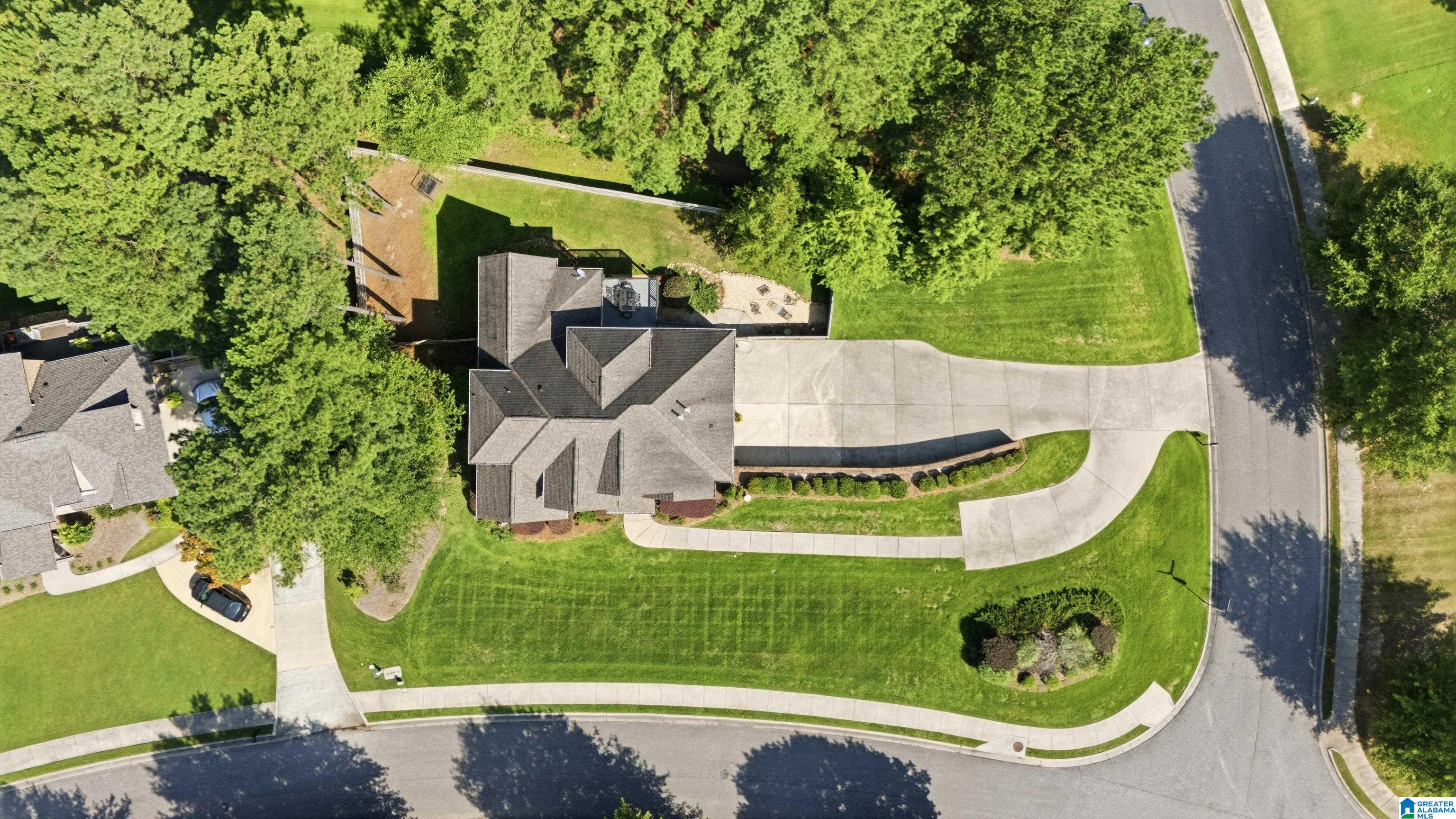 3rd image of 1026 Parkmont Way, Chelsea, AL 35043 | MLS# 21461762