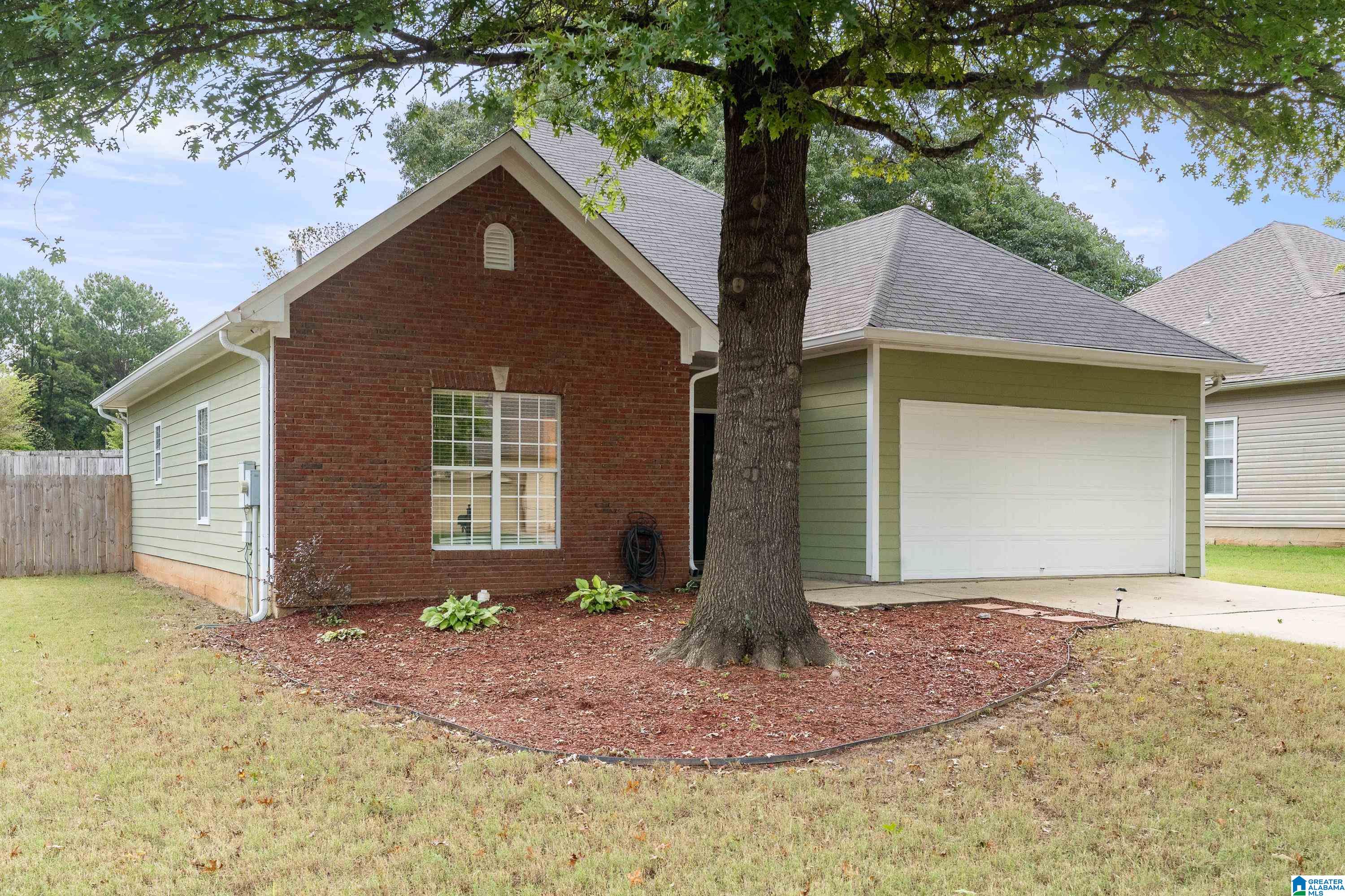 Photo 2 of Sale Pending at 1809 Bristol Rd, Leeds, AL 35094 | MLS# 21461763 | Listing updated on 2026-09-02