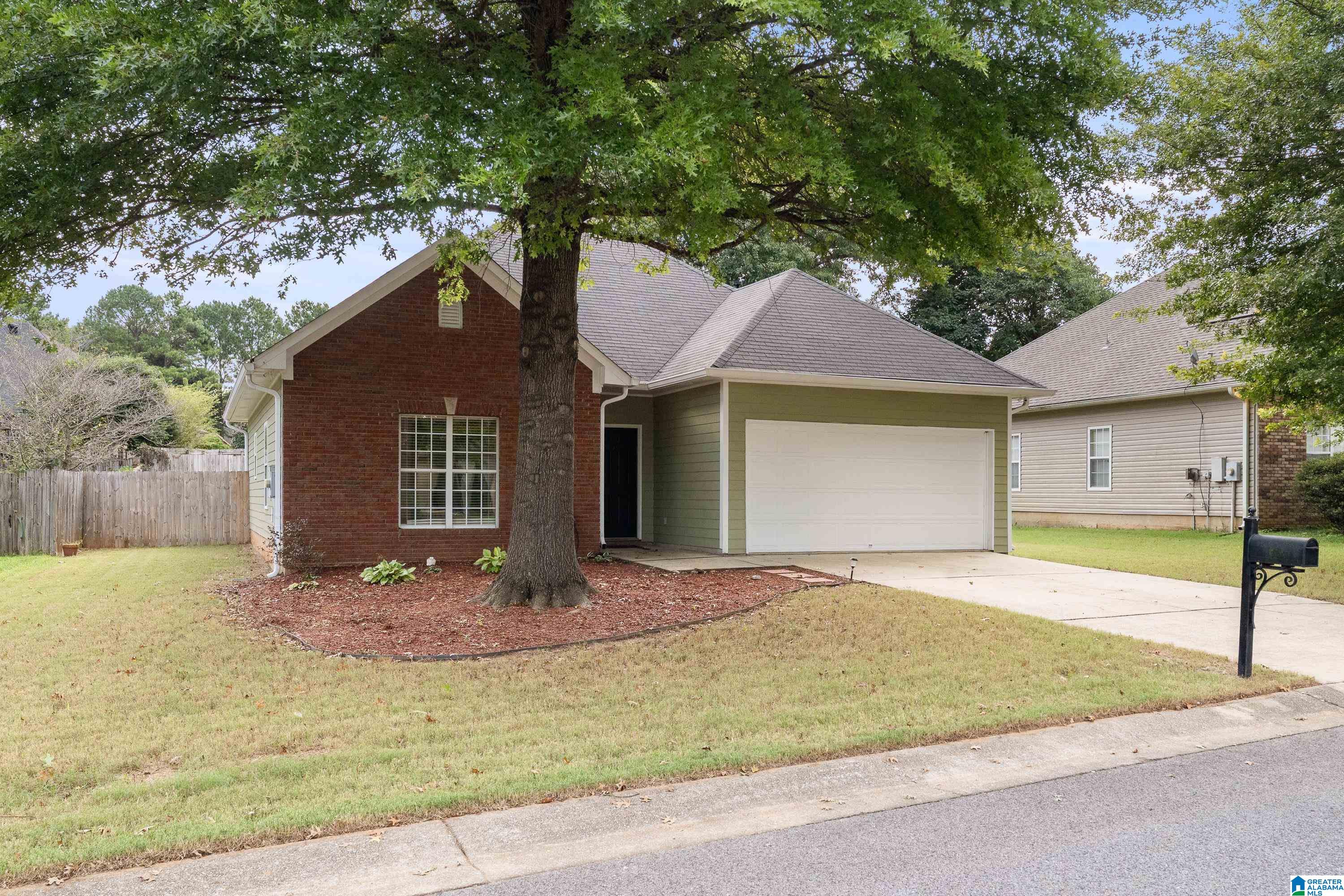 Photo 3 of Sale Pending at 1809 Bristol Rd, Leeds, AL 35094 | MLS# 21461763 | Listing updated on 2026-09-02