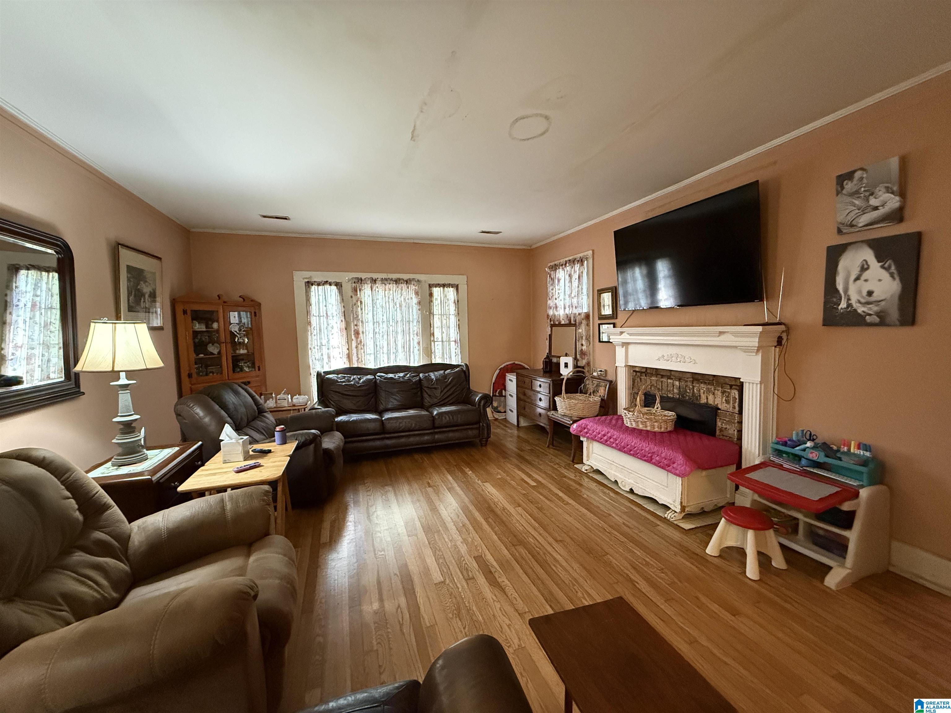 Photo 2 of Single family home for sale at 3007 Circle Dr, Bessemer, AL 35023 | MLS# 21461790 | Listing updated on 2026-09-05