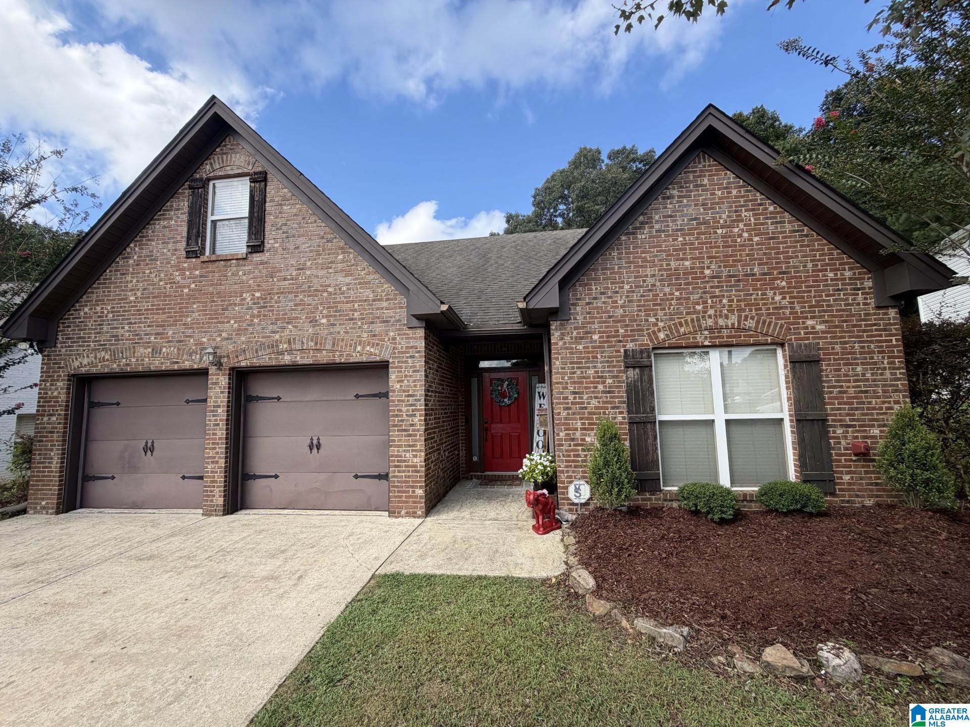 Photo 1 of Single family home for sale at 932 Valley Cir, Leeds, AL 35094 | MLS# 21461795 | Listing updated on 2026-09-09