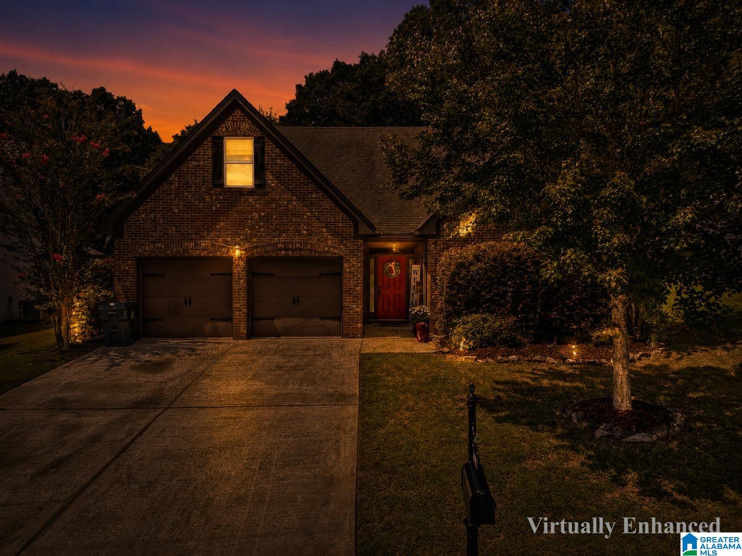 Photo 2 of Single family home for sale at 932 Valley Cir, Leeds, AL 35094 | MLS# 21461795 | Listing updated on 2026-09-09