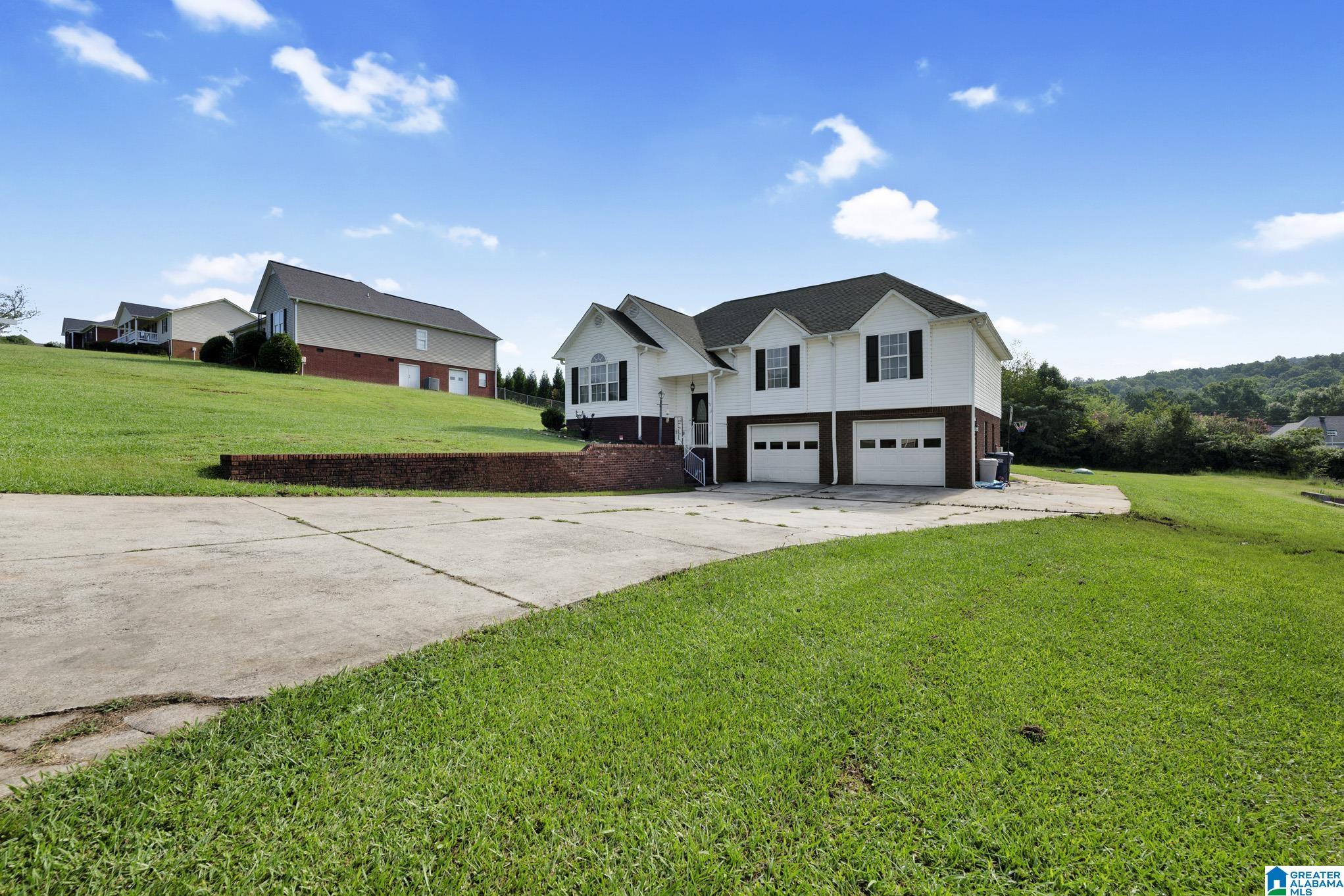2nd image of 908 Ransome Dr, Oneonta, AL 35121 | MLS# 21461843