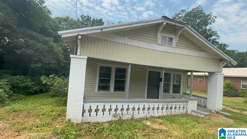 Photo 1 of Single family home for sale at 1332 15th Place Sw, Birmingham, AL 35211 | MLS# 21461853 | Listing updated on 2026-08-27