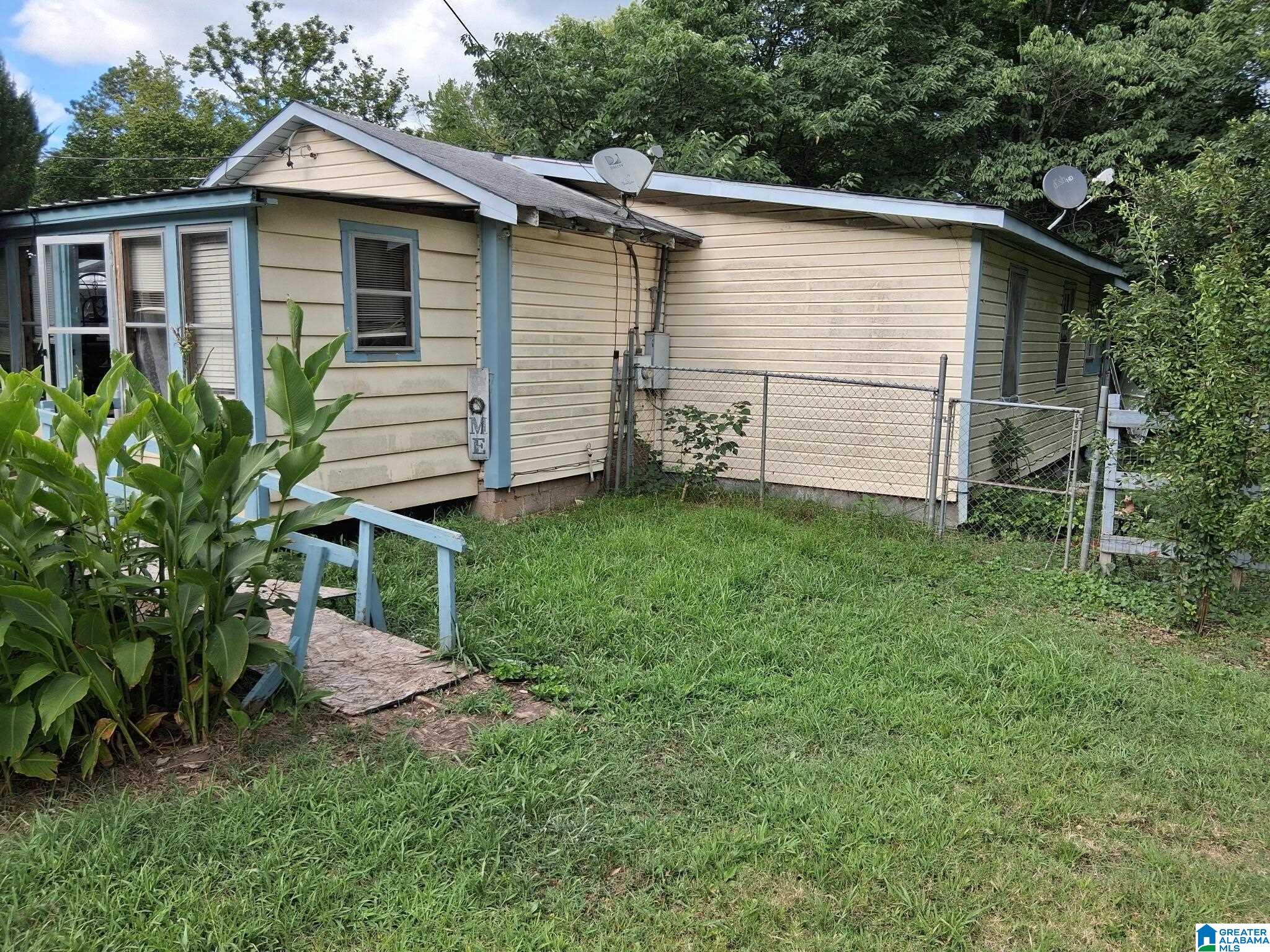 1st image of 609 Mulberry Avenue, Anniston, AL 36201 | MLS# 21461892