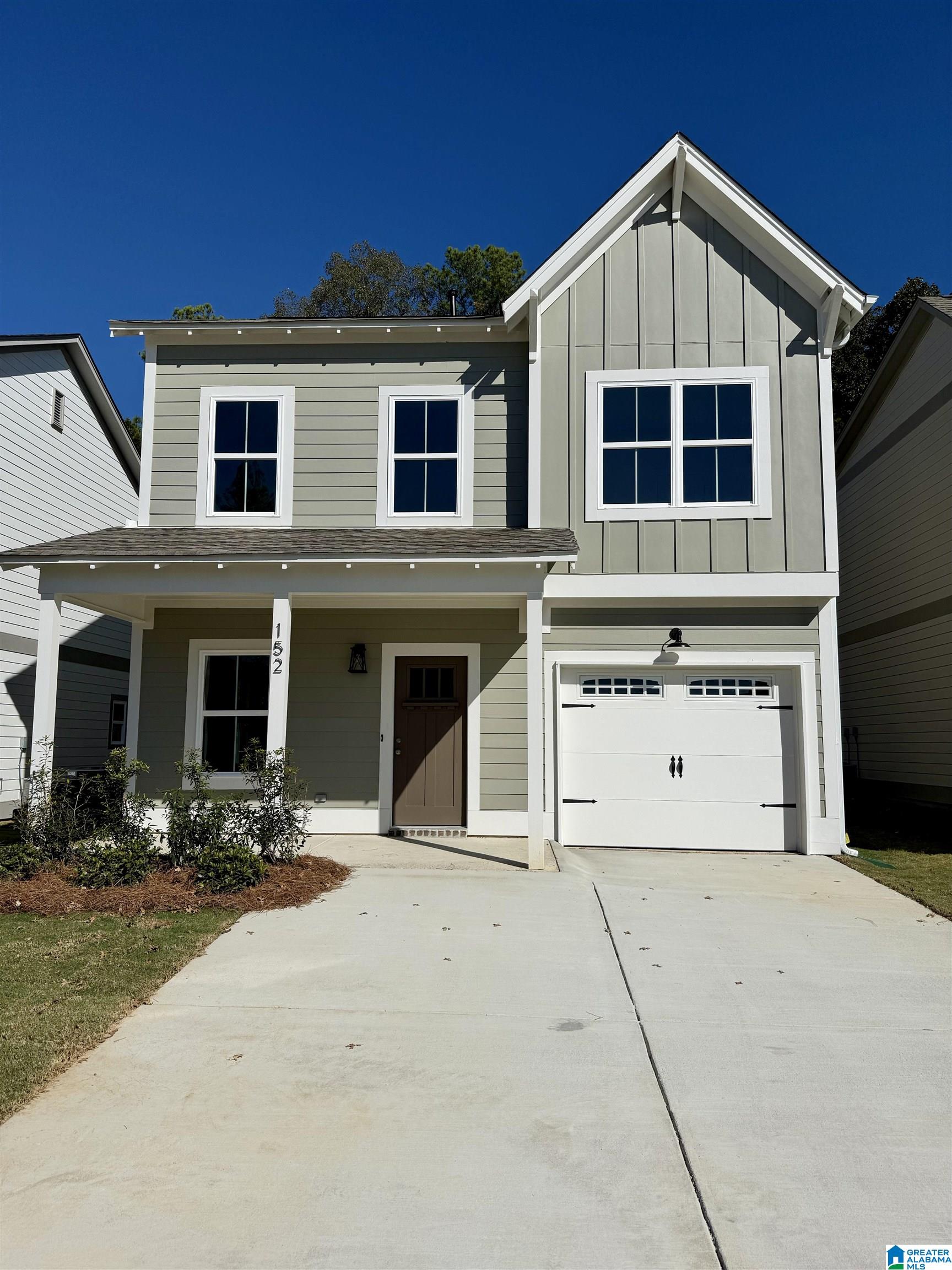 Photo 1 of Single family home for sale at 152 Huntley Ridge Dr, Pelham, AL 35124 | MLS# 21461920 | Listing updated on 2026-10-21