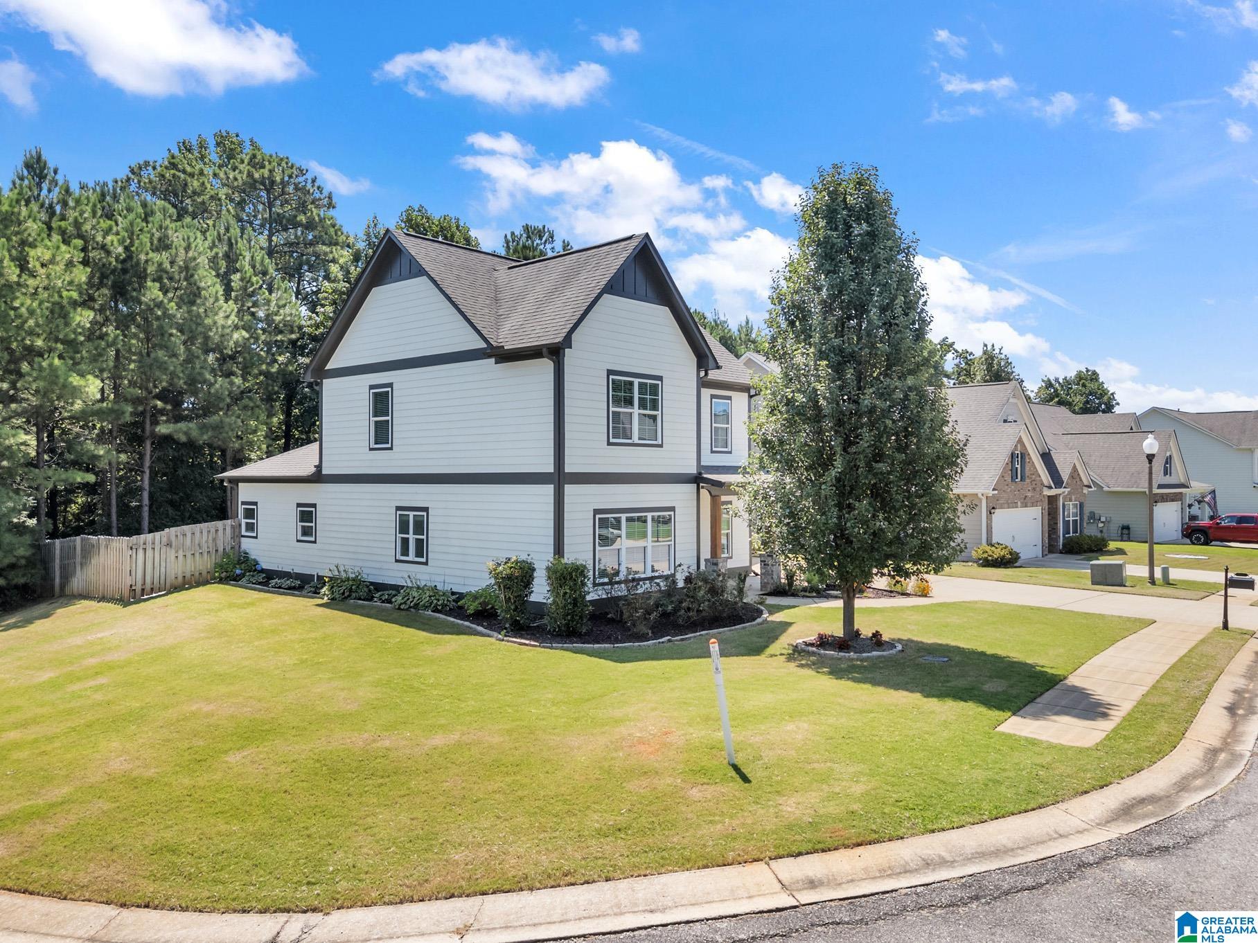 2nd image of 305 Lake Ridge Dr, Trussville, AL 35173 | MLS# 21461948