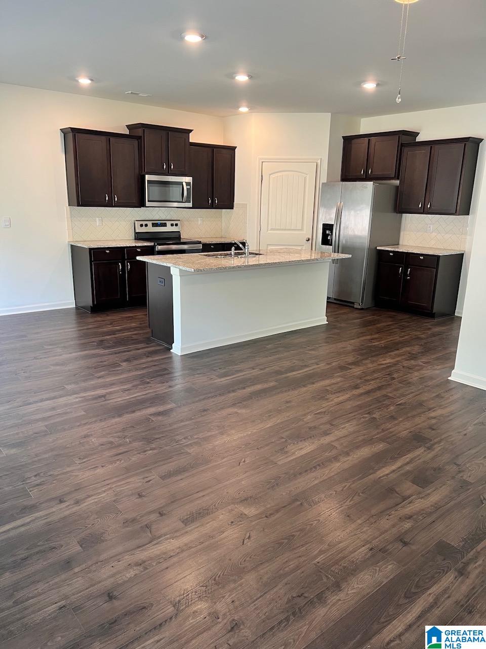 Photo 2 of Single family home for sale at 9533 Firebrick Dr, Kimberly, AL 35091 | MLS# 21461966 | Listing updated on 2026-08-17