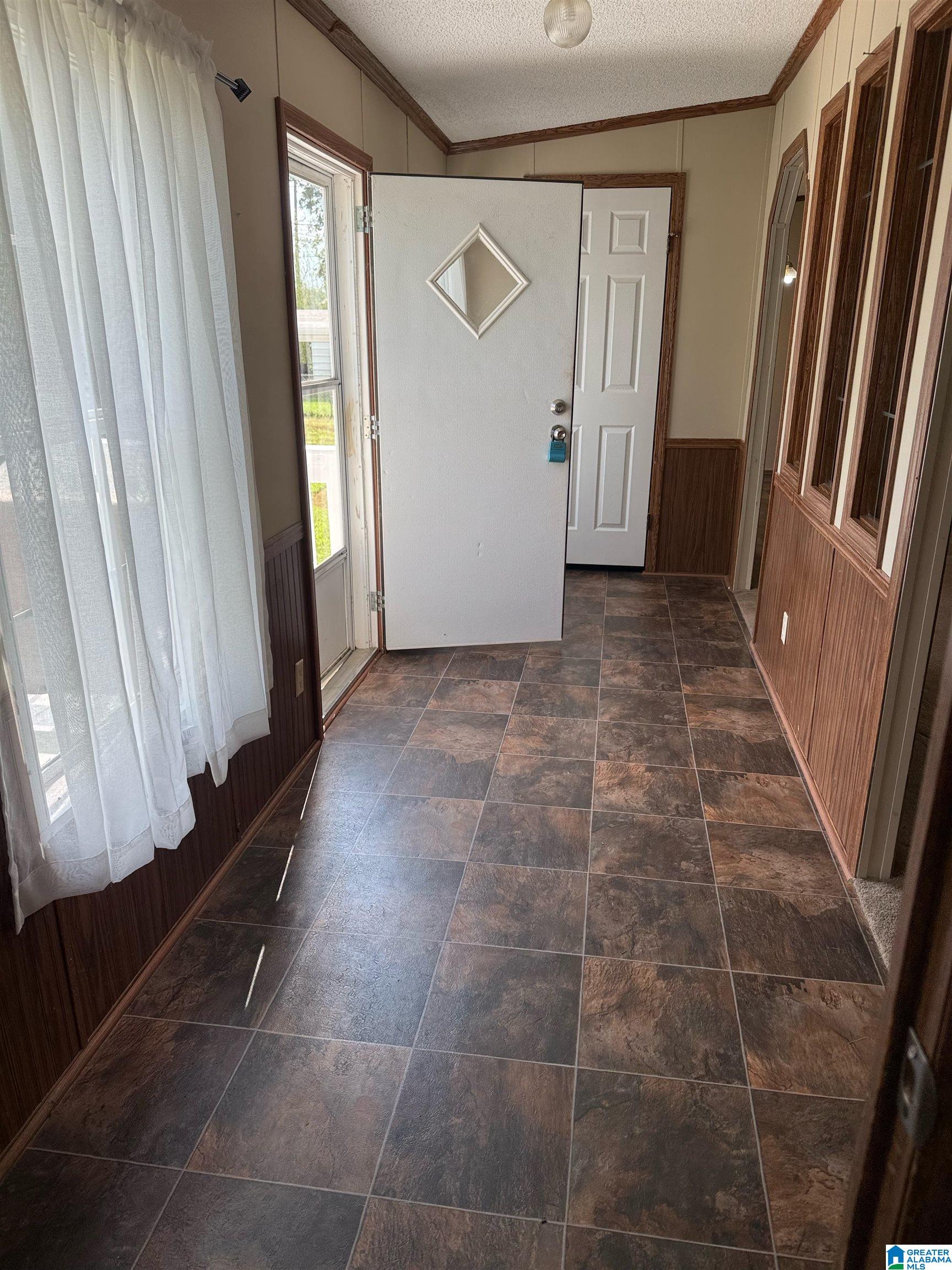Photo 4 of Single family home for sale at 35 Arika Ln, Ohatchee, AL 36271 | MLS# 21461971 | Listing updated on 2026-08-29