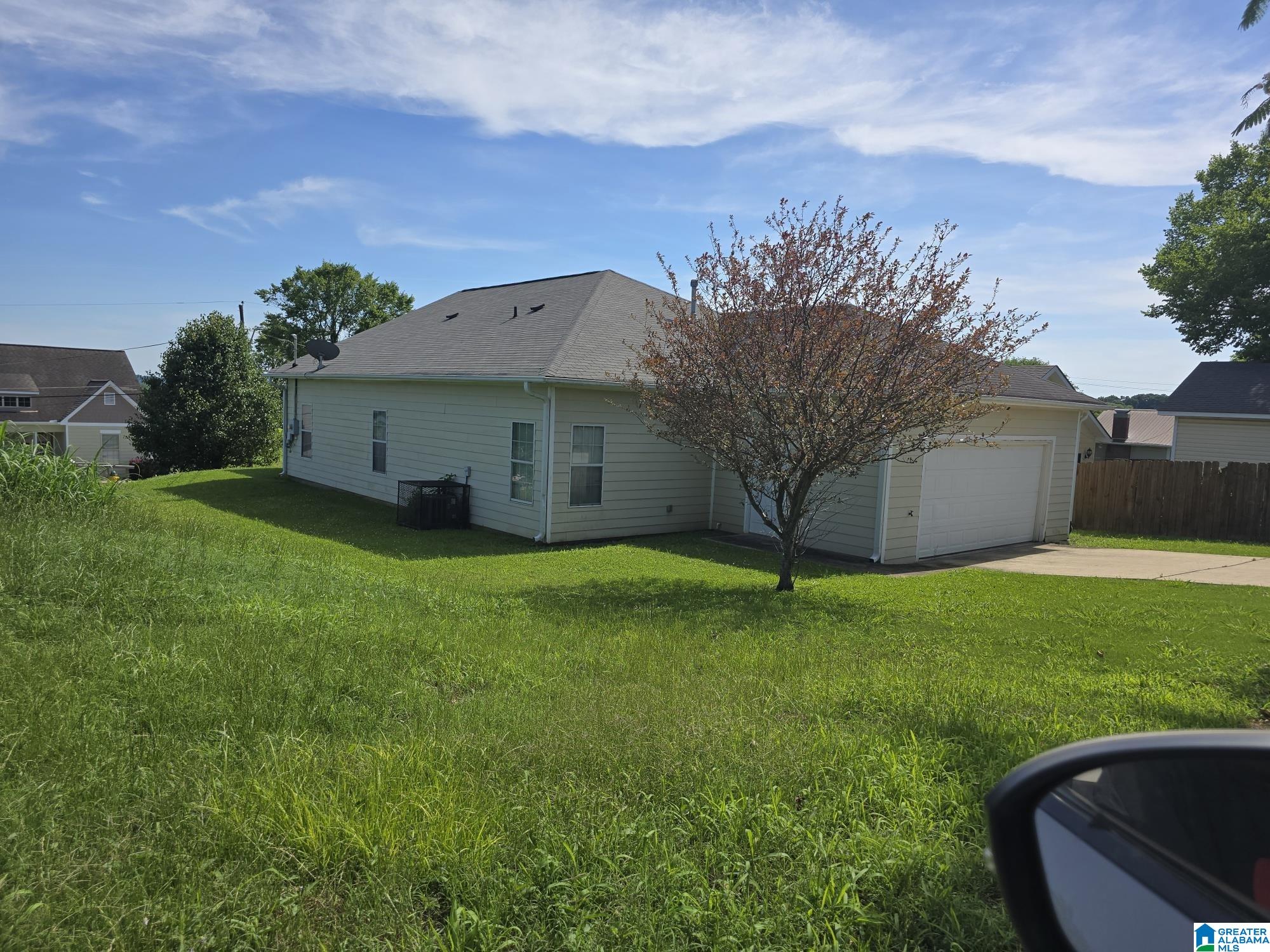 Photo 3 of Single family home for sale at 1020 Trilby St, Birmingham, AL 35214 | MLS# 21461973 | Listing updated on 2026-08-13