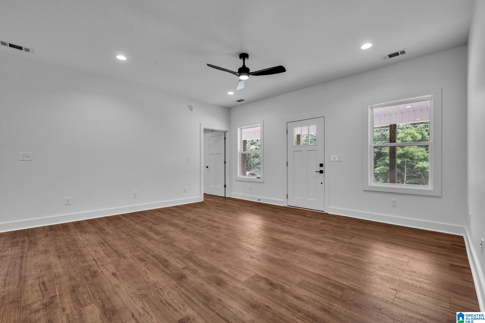 3rd image of 1282 Robin Hill Road, Oneonta, AL 35121 | MLS# 21461988