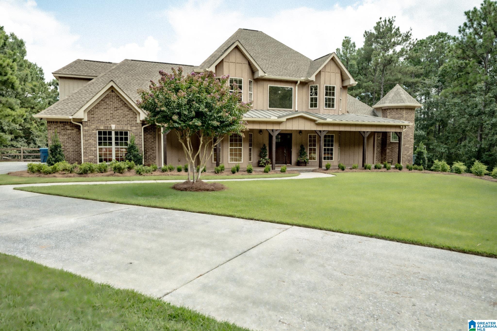 Photo 2 of Single family home for sale at 1035 Tara Dr, Columbiana, AL 35051 | MLS# 21461998 | Listing updated on 2026-09-01