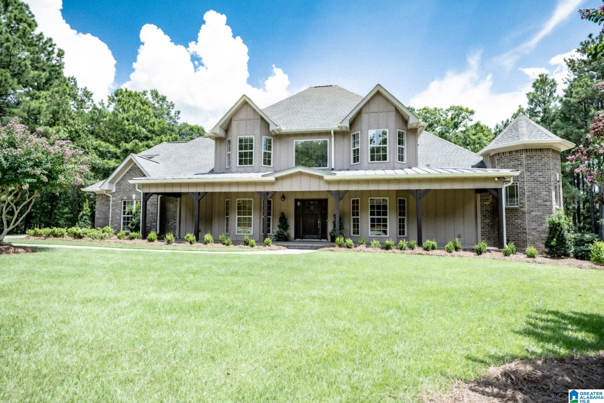 Photo 3 of Single family home for sale at 1035 Tara Dr, Columbiana, AL 35051 | MLS# 21461998 | Listing updated on 2026-09-01