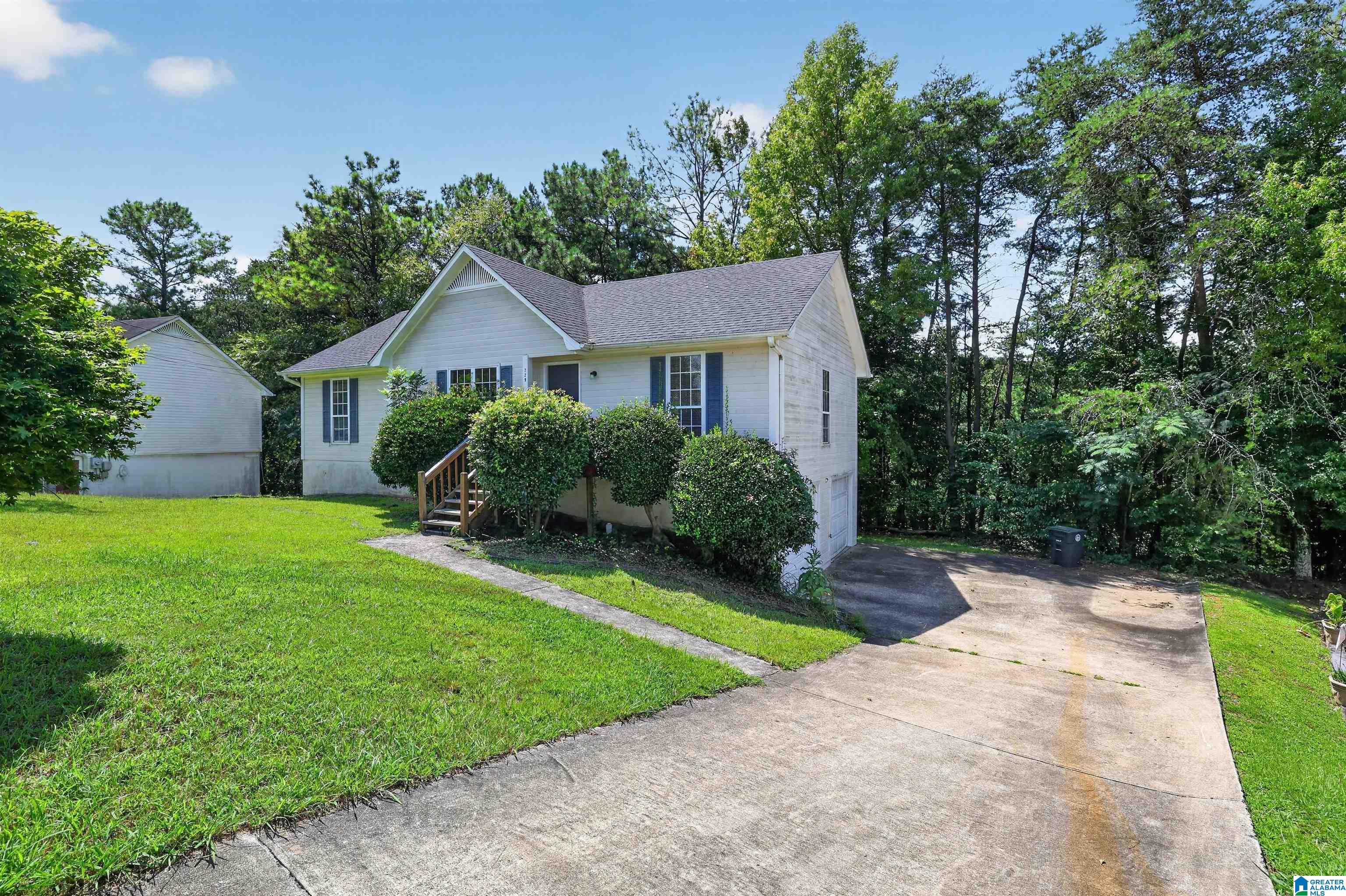 3rd image of 729 13Th Terrace Nw, Center Point, AL 35215 | MLS# 21462042
