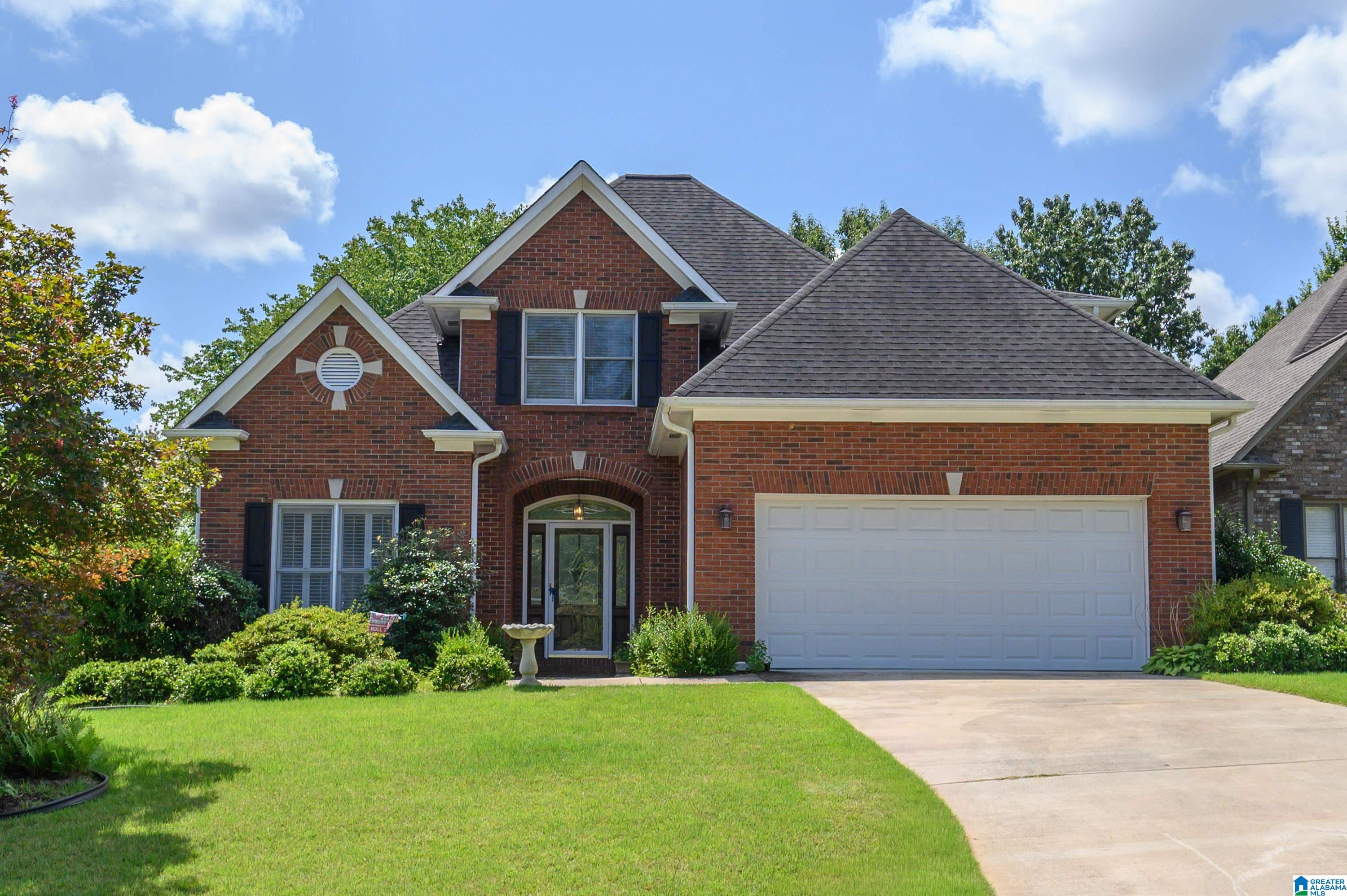 Photo 1 of Single family home for sale at 316 W Stone Brk Pl, Hoover, AL 35226 | MLS# 21462047 | Listing updated on 2026-09-10