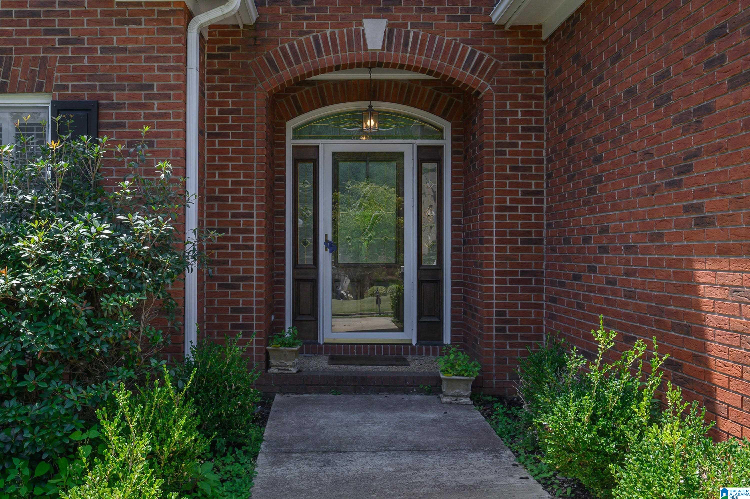 Photo 3 of Single family home for sale at 316 W Stone Brk Pl, Hoover, AL 35226 | MLS# 21462047 | Listing updated on 2026-09-10