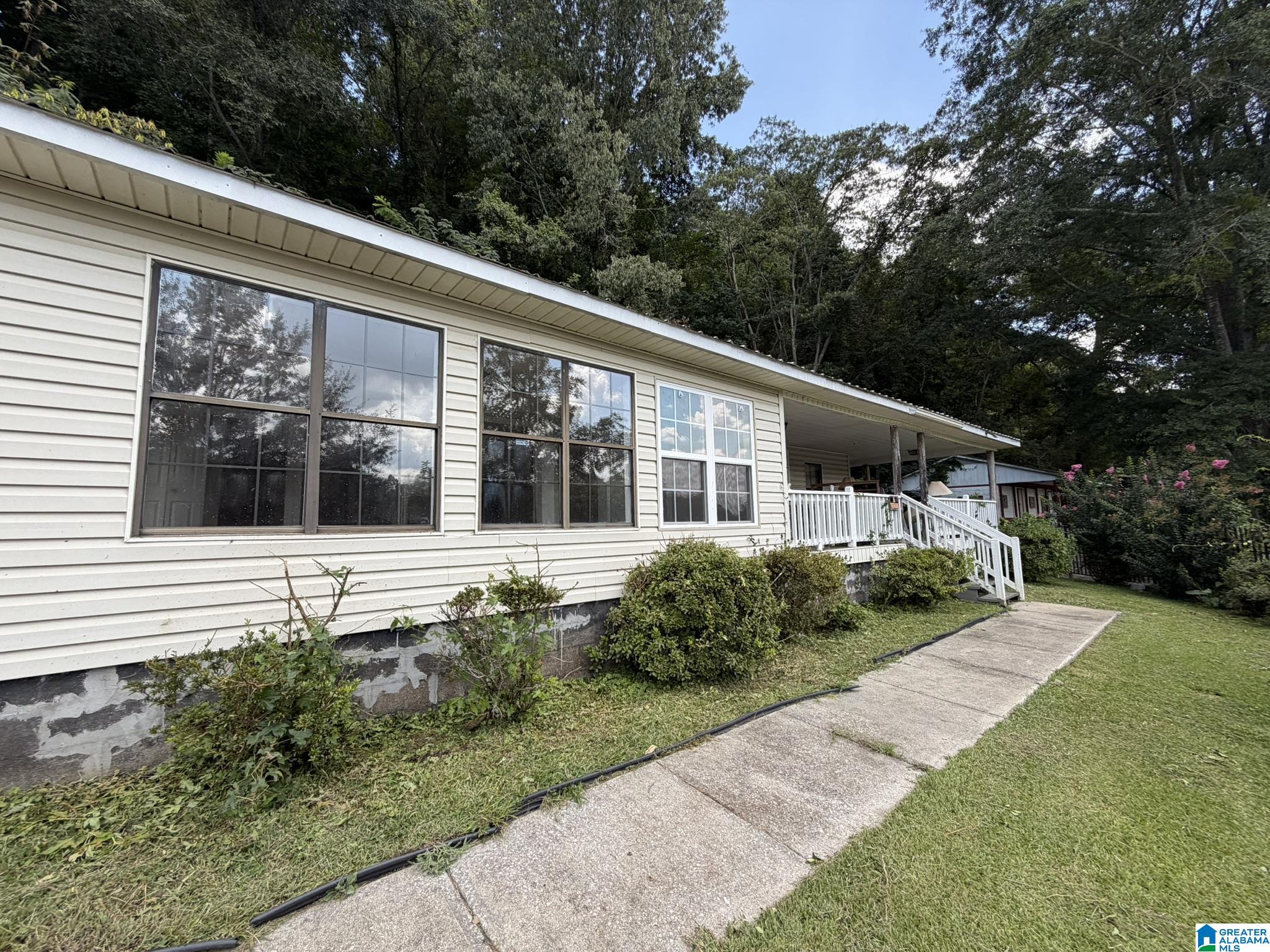 4th image of 693 Cherokee Dr, Ragland, AL 35131 | MLS# 21462073