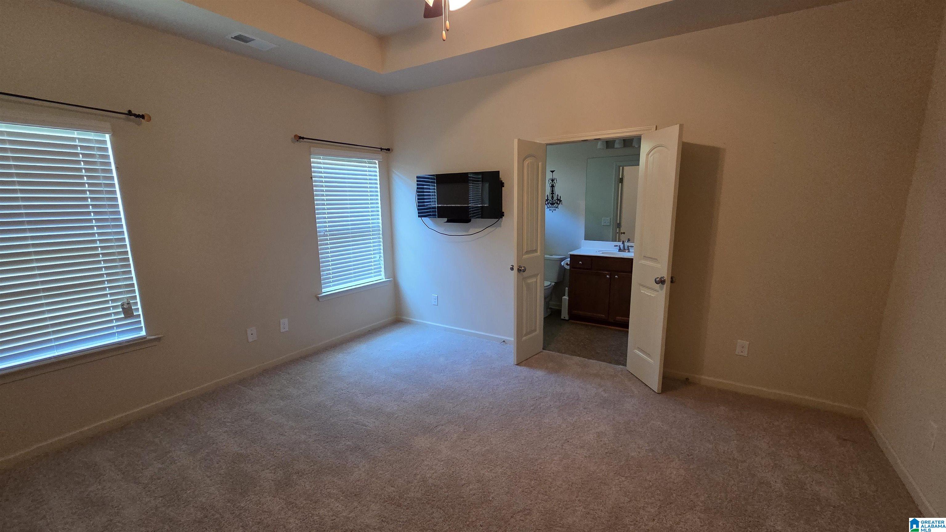Photo 4 of Sale Pending at 2136 Greendale Cir, Birmingham, AL 35215 | MLS# 21462076 | Listing updated on 2026-09-17