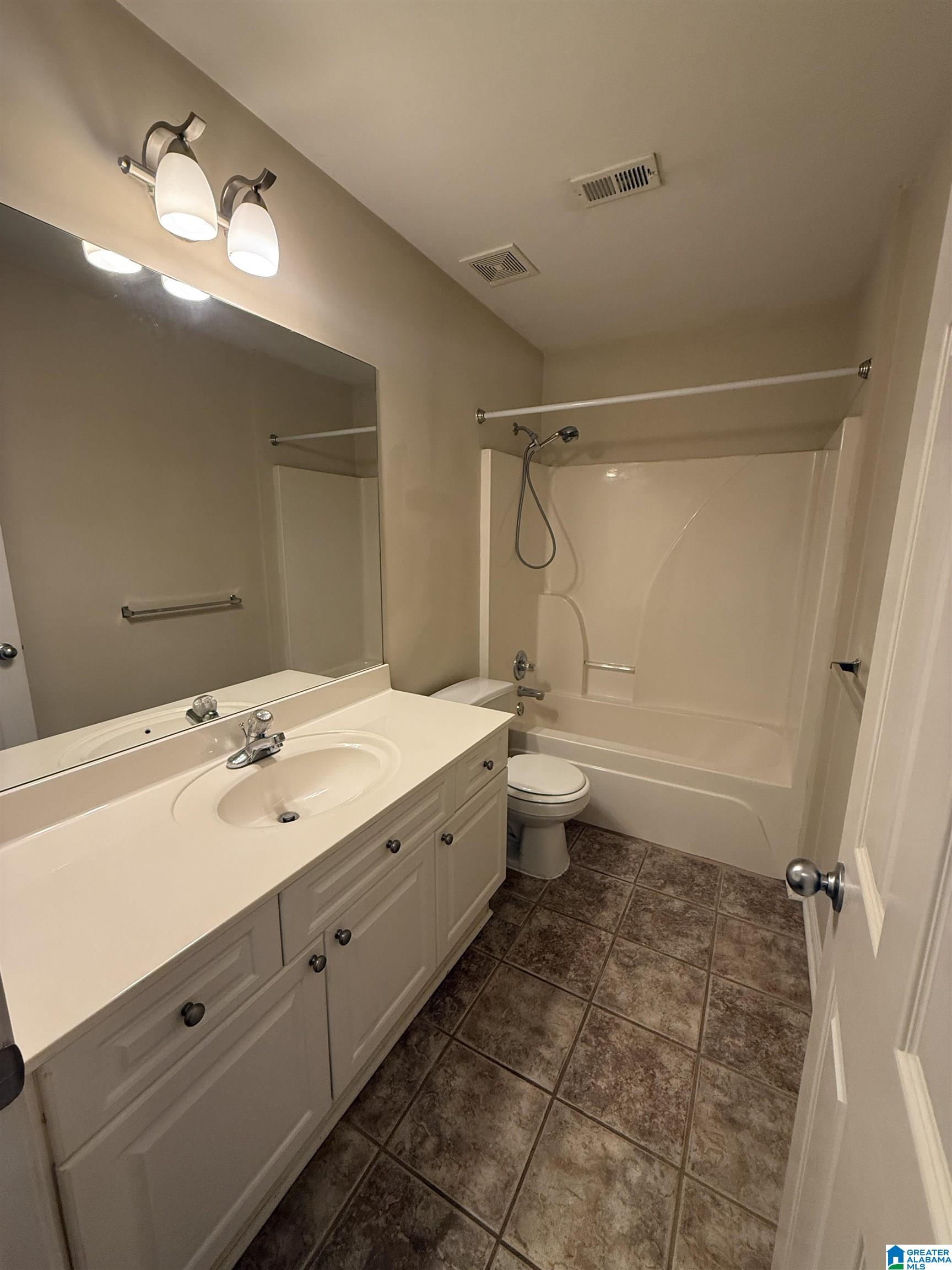 4th image of 126 Hayesbury Court, Pelham, AL 35124 | MLS# 21462077