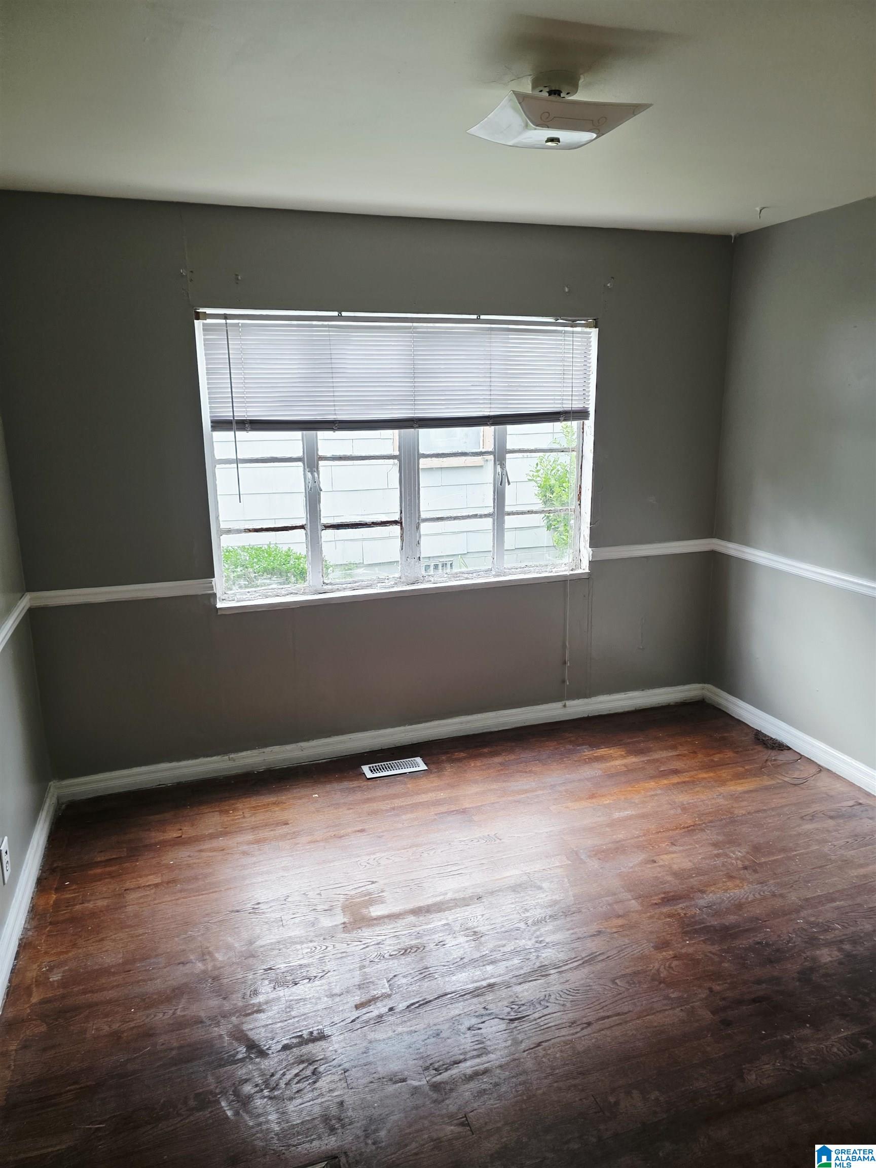 Photo 3 of Single family home for sale at 5513 Ave P, Birmingham, AL 35208 | MLS# 21462082 | Listing updated on 2026-08-13