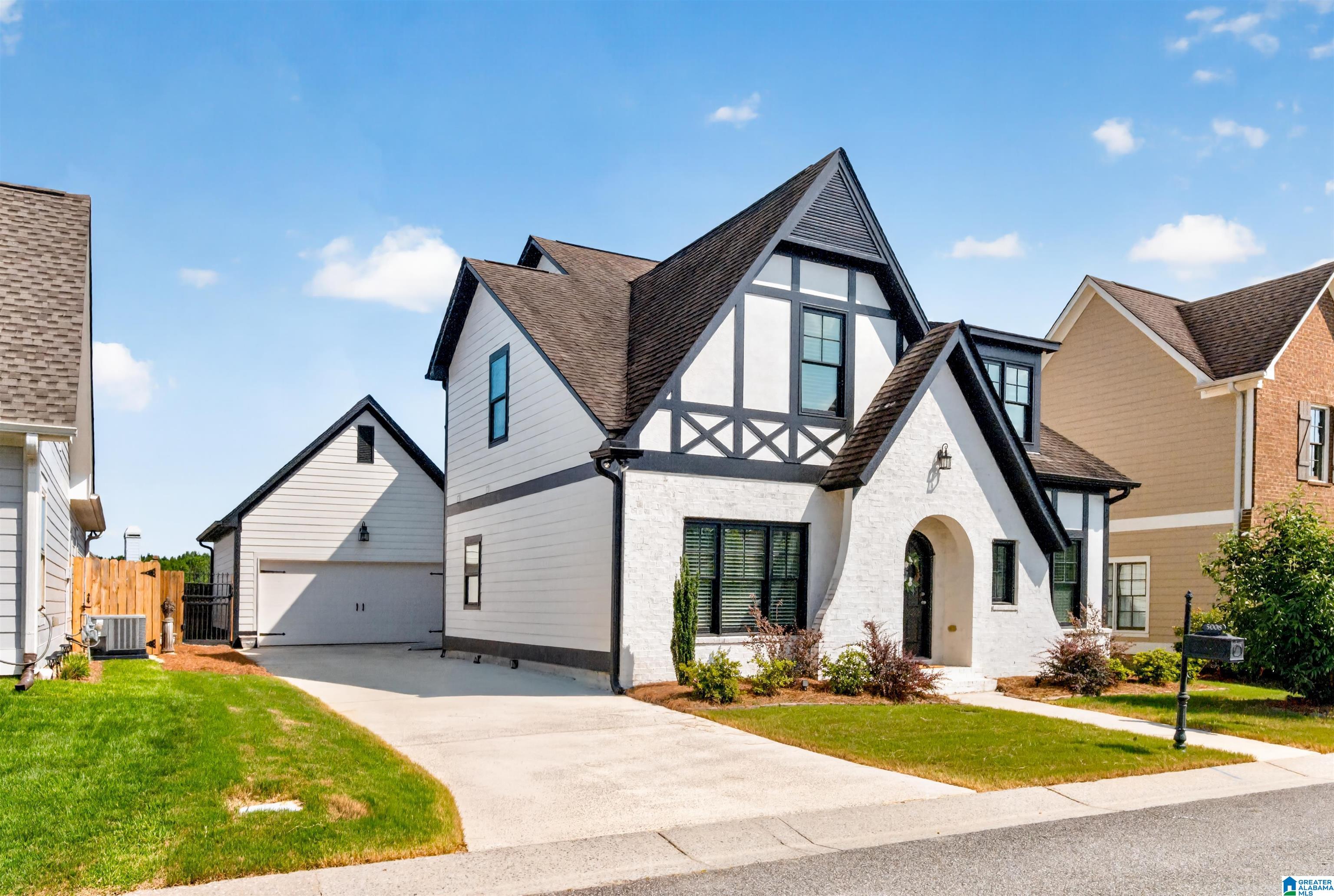1st image of 5008 Hawthorne Pl, Chelsea, AL 35043 | MLS# 21462084