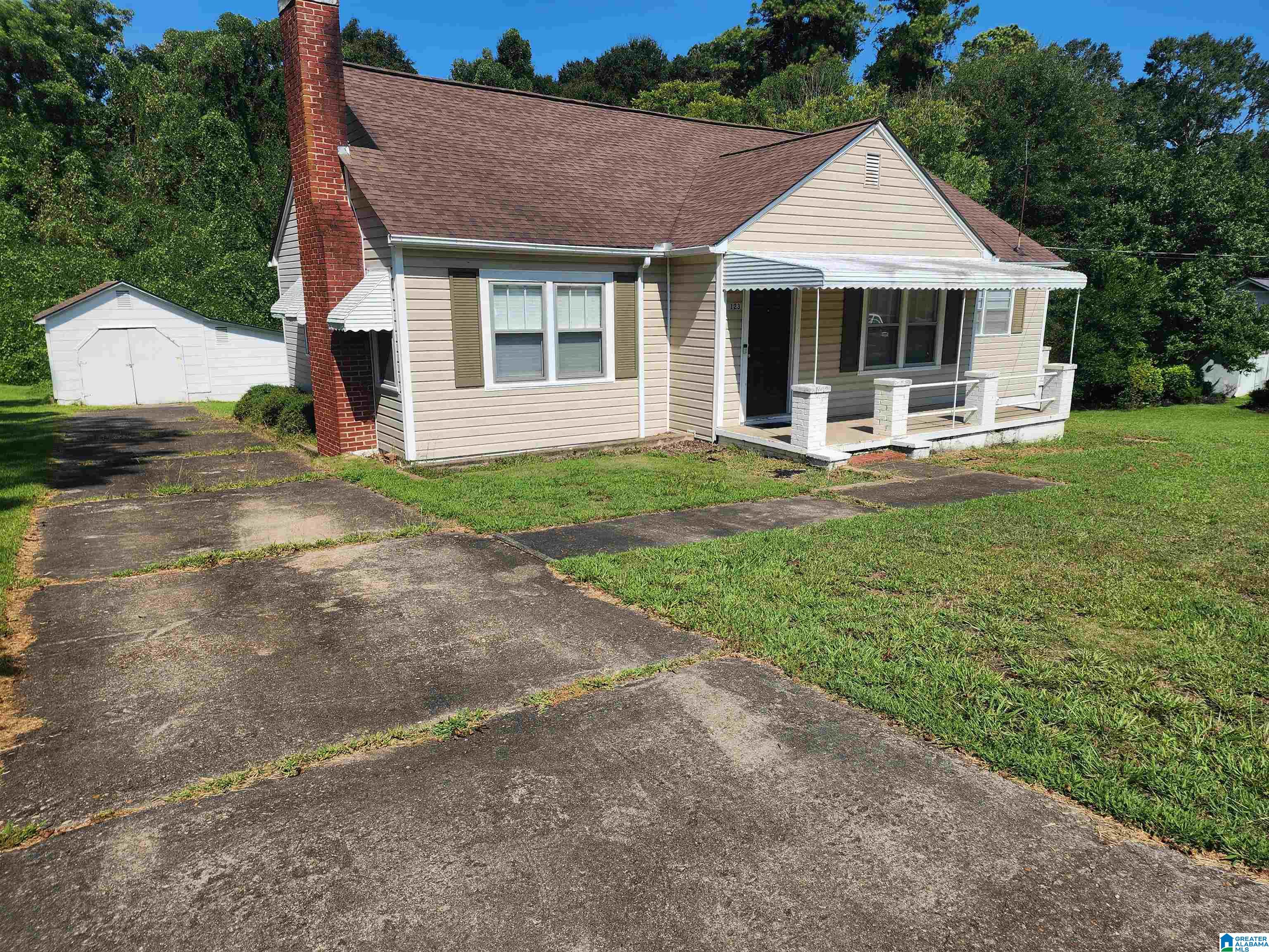 23rd image of 123 Lakeview Dr, Roanoke, AL 36274 | MLS# 21462086