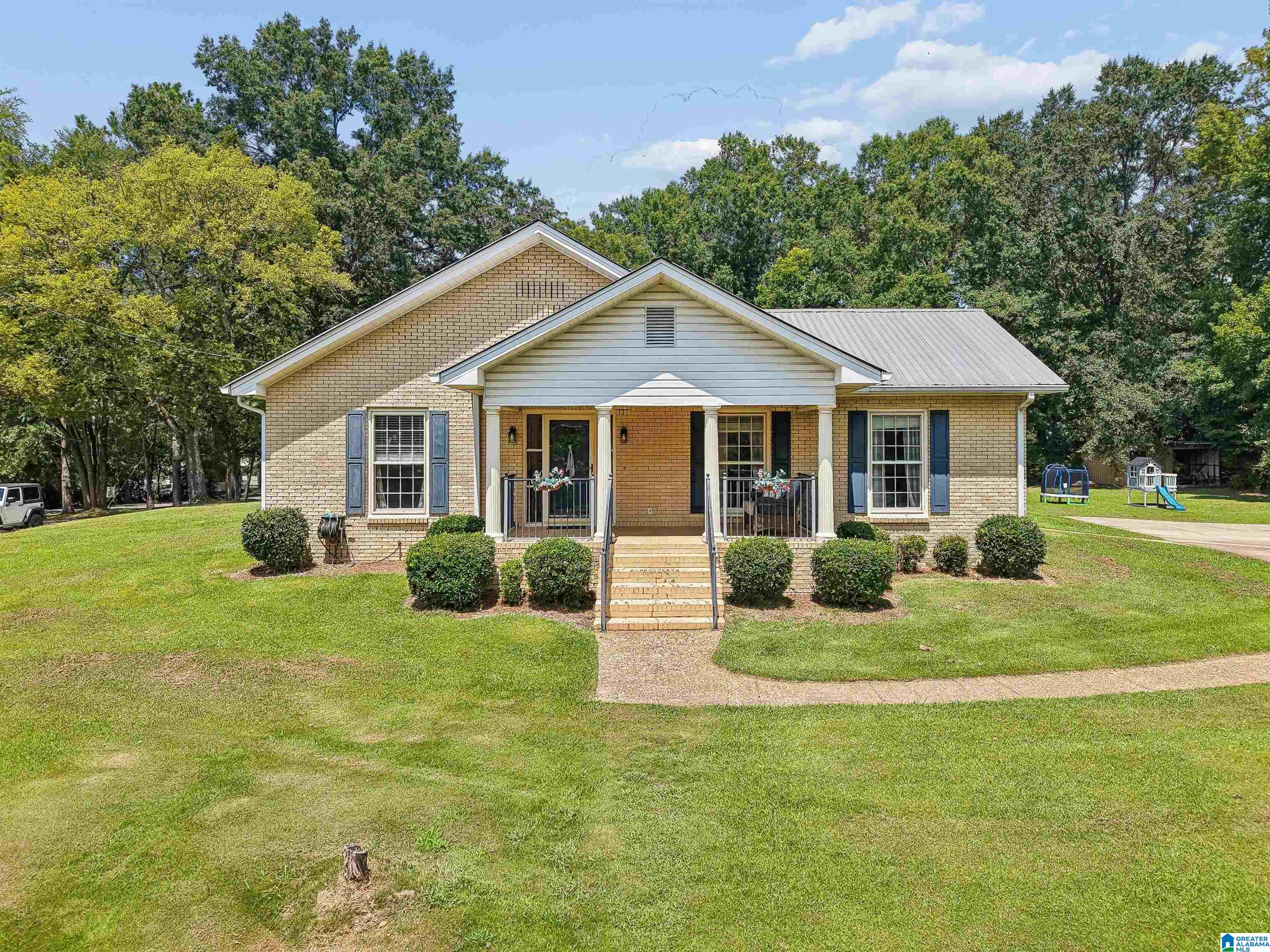 1st image of 102 Hwy 25 E, Columbiana, AL 35051 | MLS# 21462093