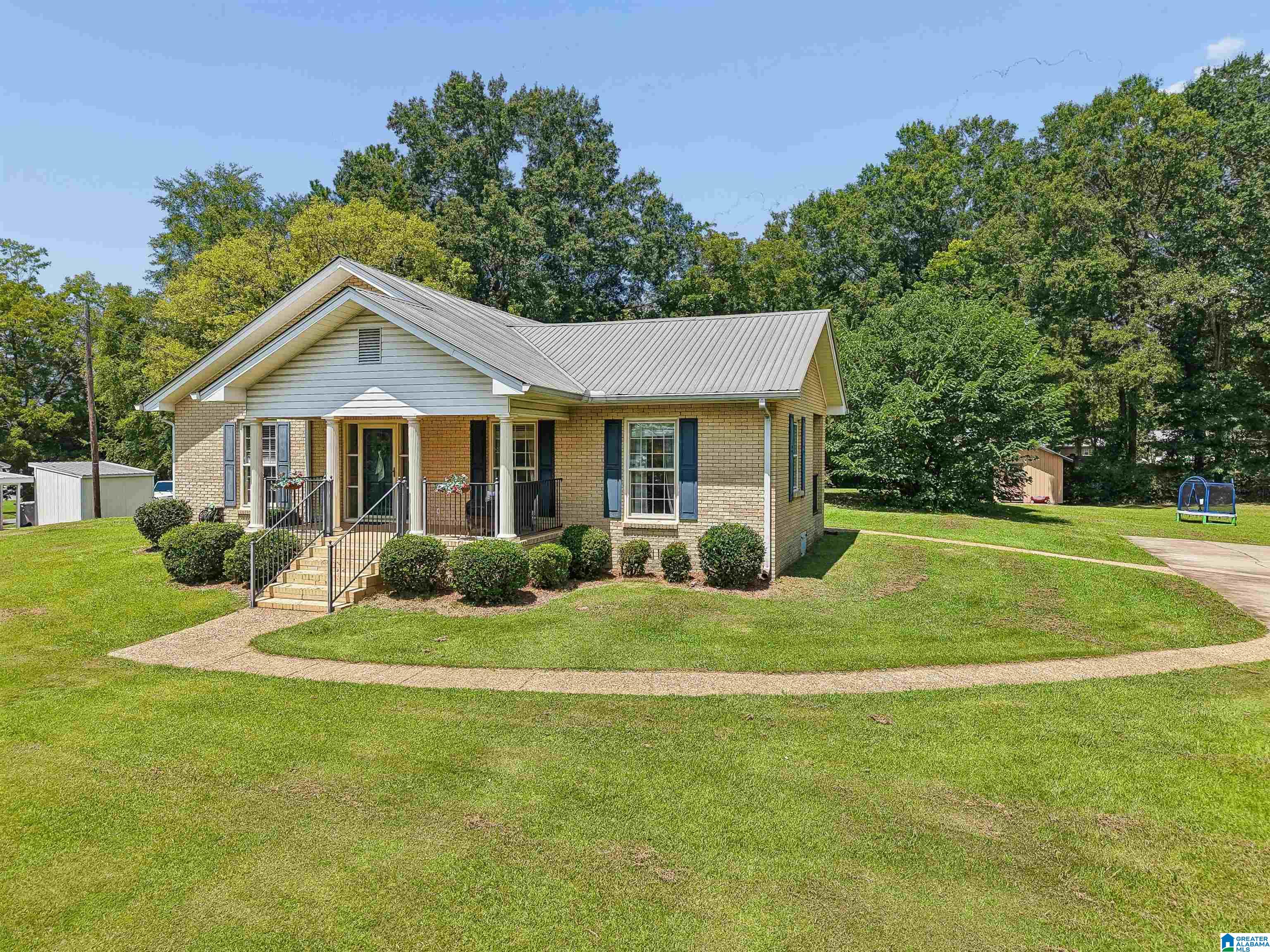 2nd image of 102 Hwy 25 E, Columbiana, AL 35051 | MLS# 21462093
