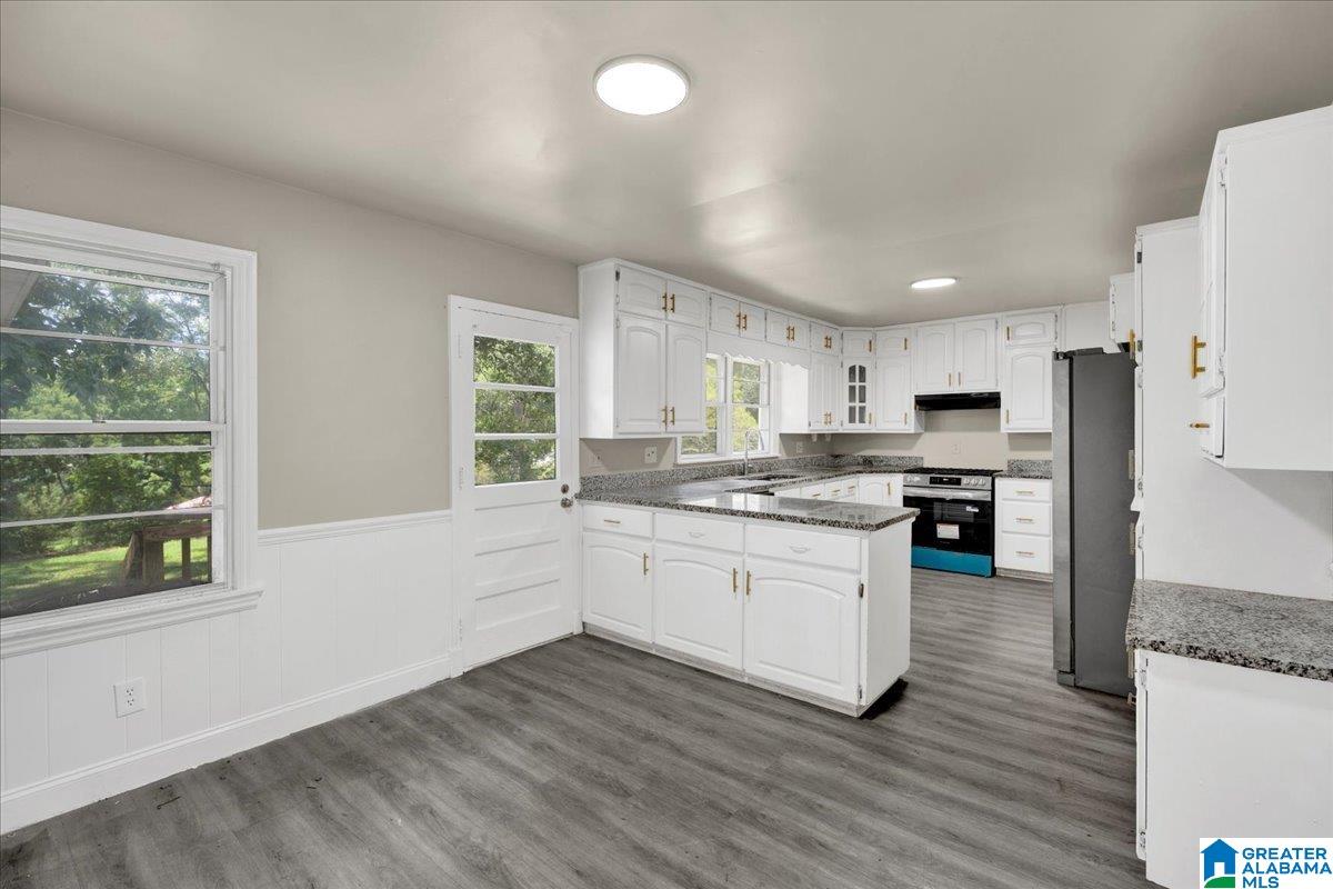 Photo 4 of Single family home for sale at 964 Hillcrest Ave, Birmingham, AL 35235 | MLS# 21462095 | Listing updated on 2026-09-17