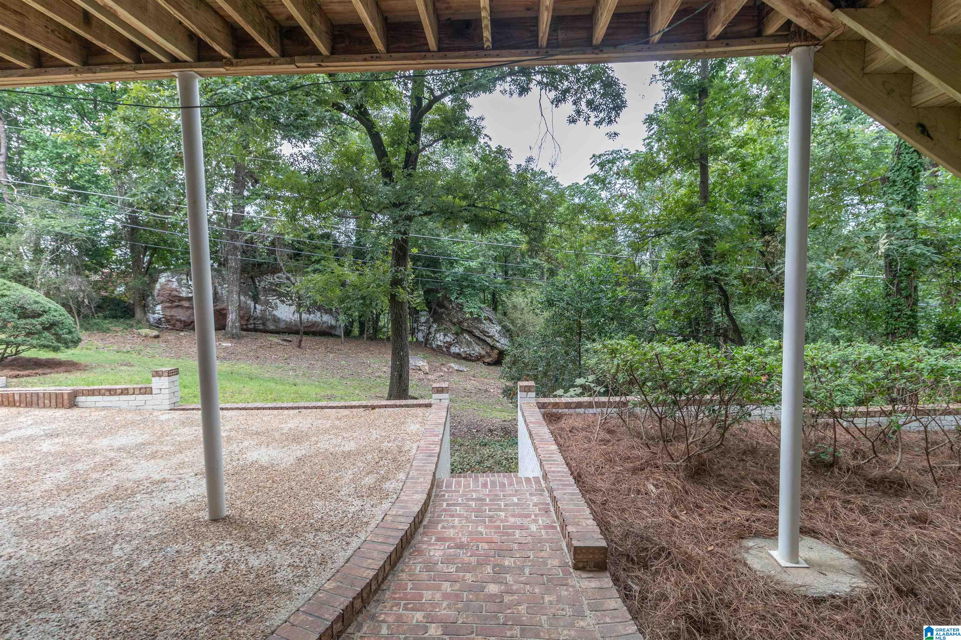 5th image of 321 Vesclub Dr, Vestavia, AL 35216 | MLS# 21462101